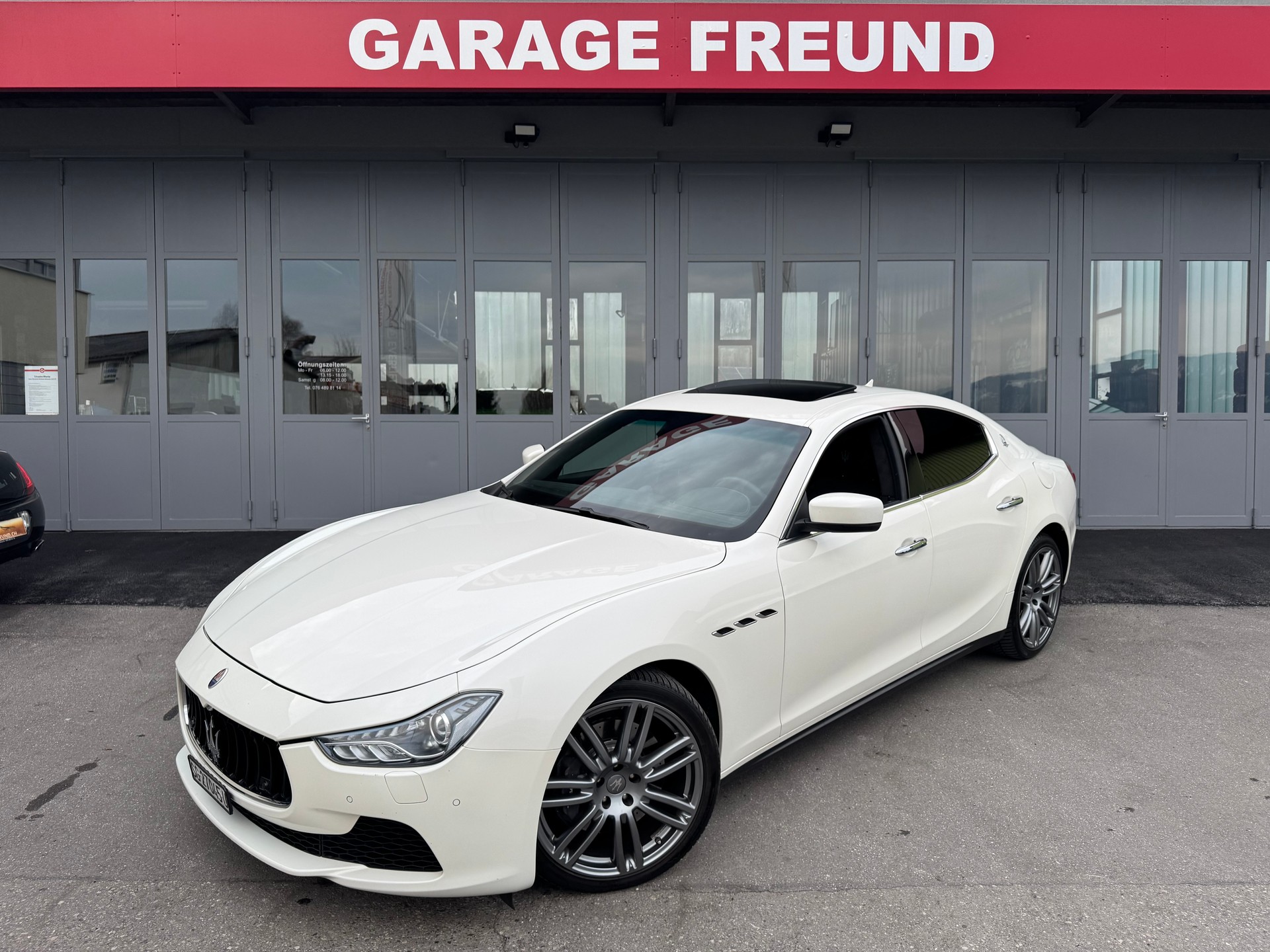 MASERATI Ghibli S Q4 3.0 V6 Swiss Mountain Ed. Automatica-image-4