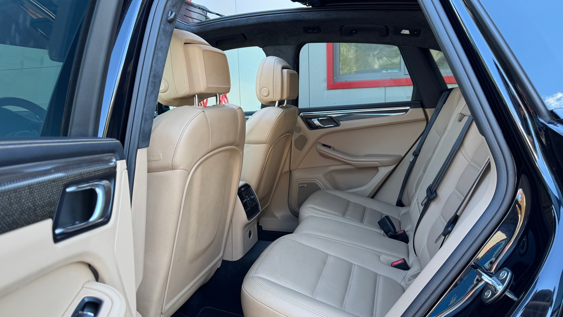 PORSCHE Macan Turbo PDK-image-17