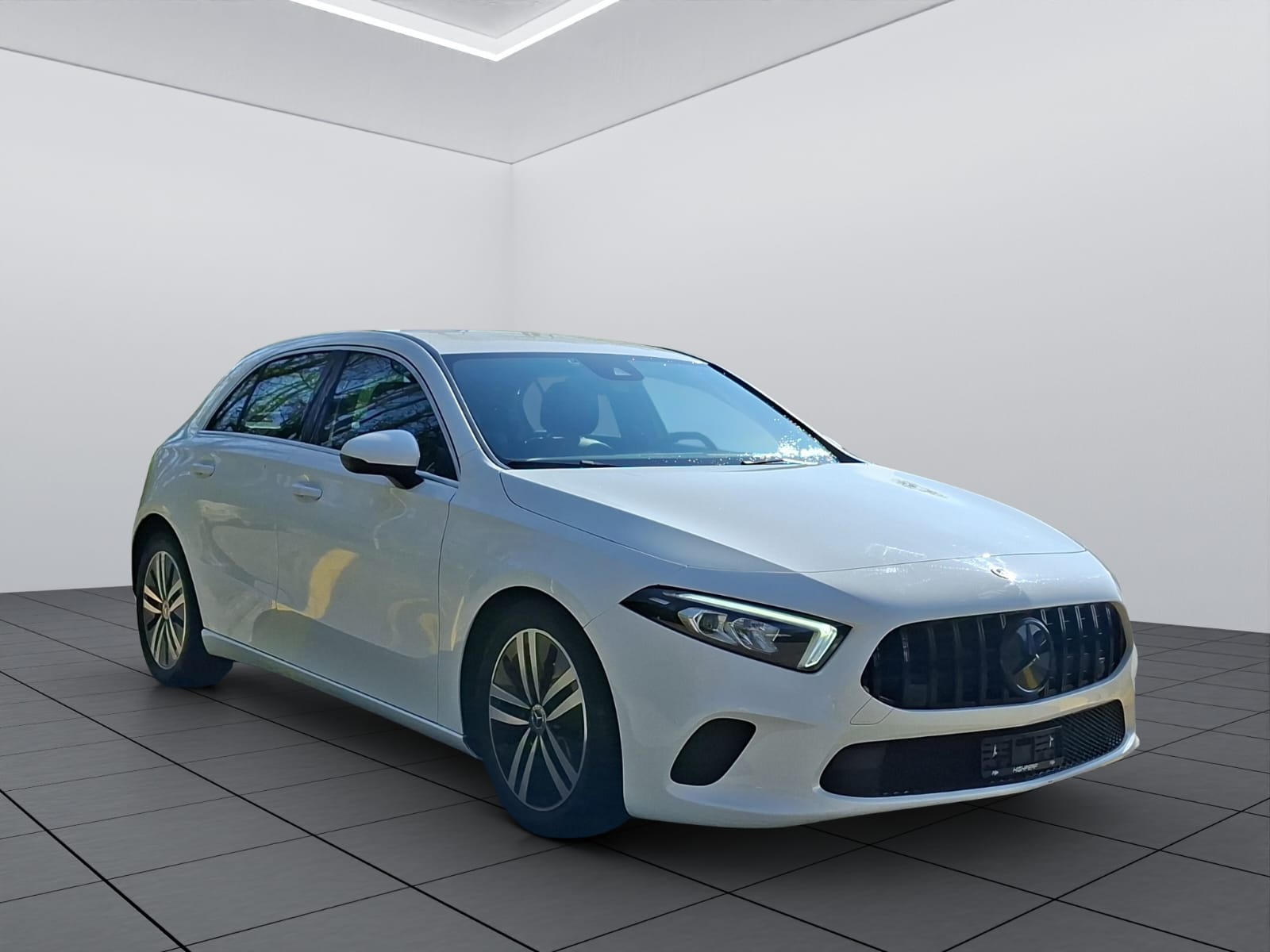 MERCEDES-BENZ A 180-image-2