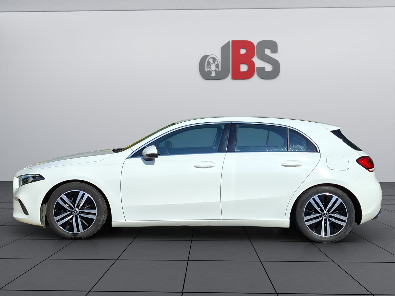MERCEDES-BENZ A 180-image-3