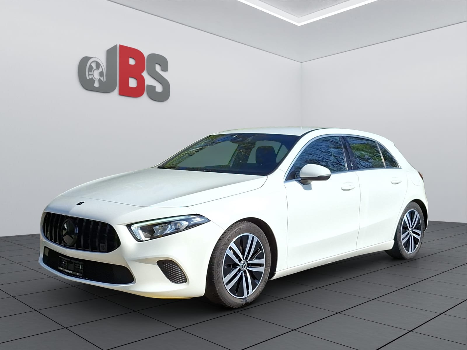 MERCEDES-BENZ A 180-image-0