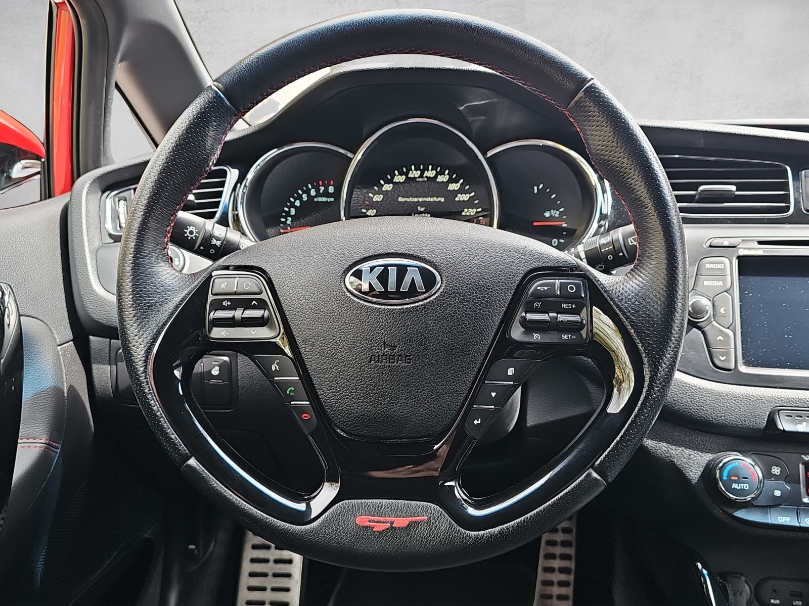 KIA Cee'd 1.6 GDi Turbo GT-image-4
