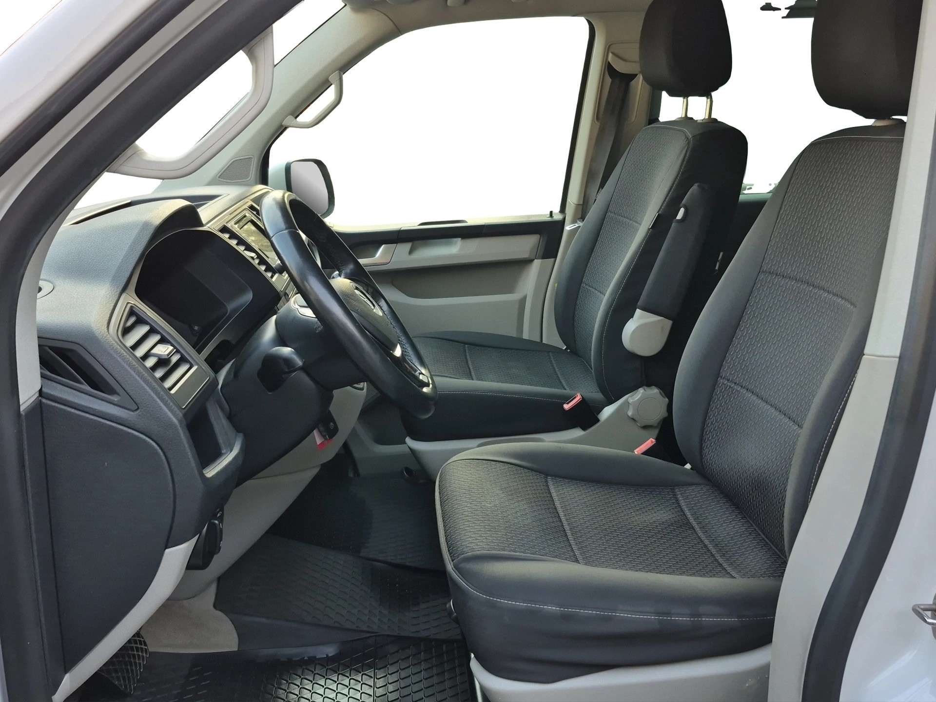 VW T6 California 2.0 TDI Beach DSG Anhängerkupplung-image-6