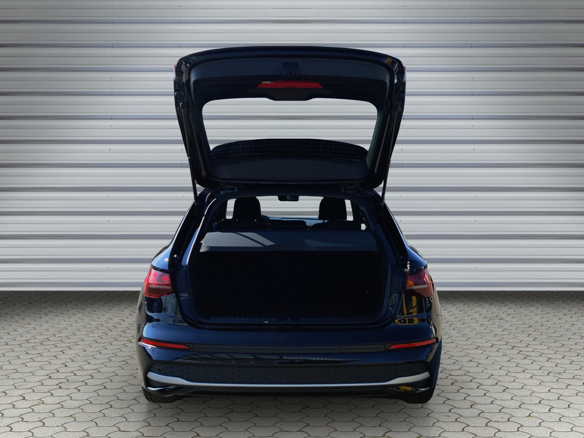 AUDI A3 Sportback 35 TFSI Attraction S-tronic-image-13