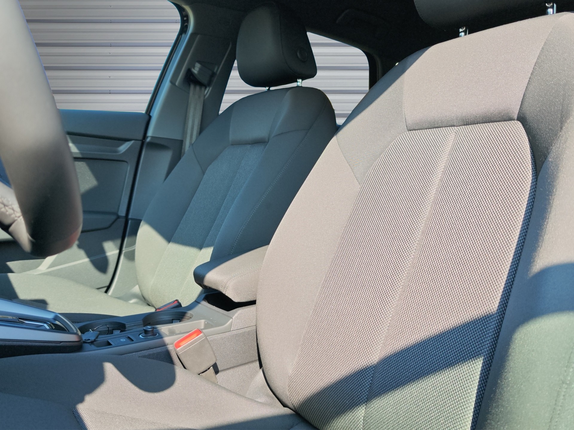 AUDI A3 Sportback 35 TFSI Attraction S-tronic-image-8