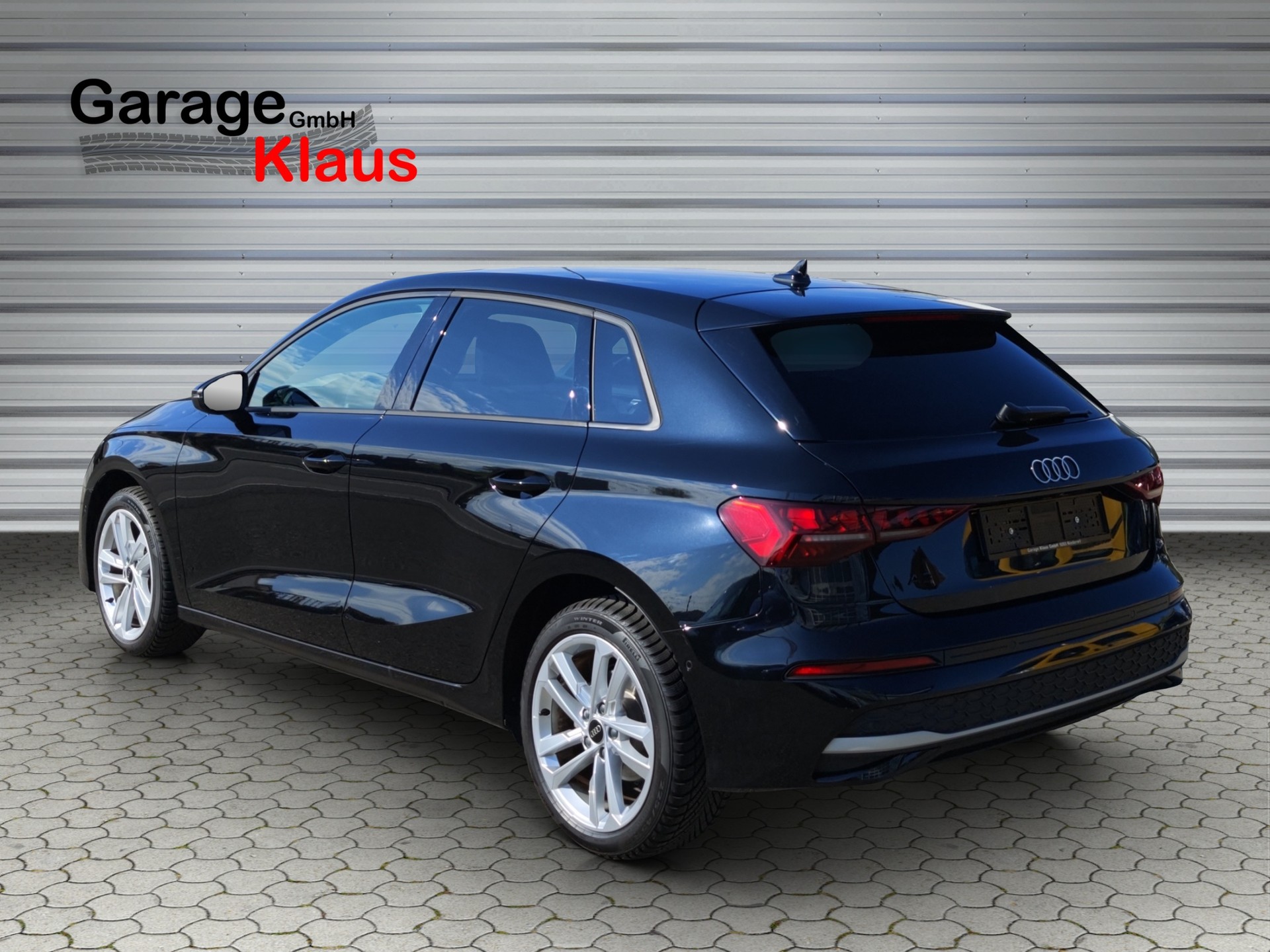 AUDI A3 Sportback 35 TFSI Attraction S-tronic-image-3