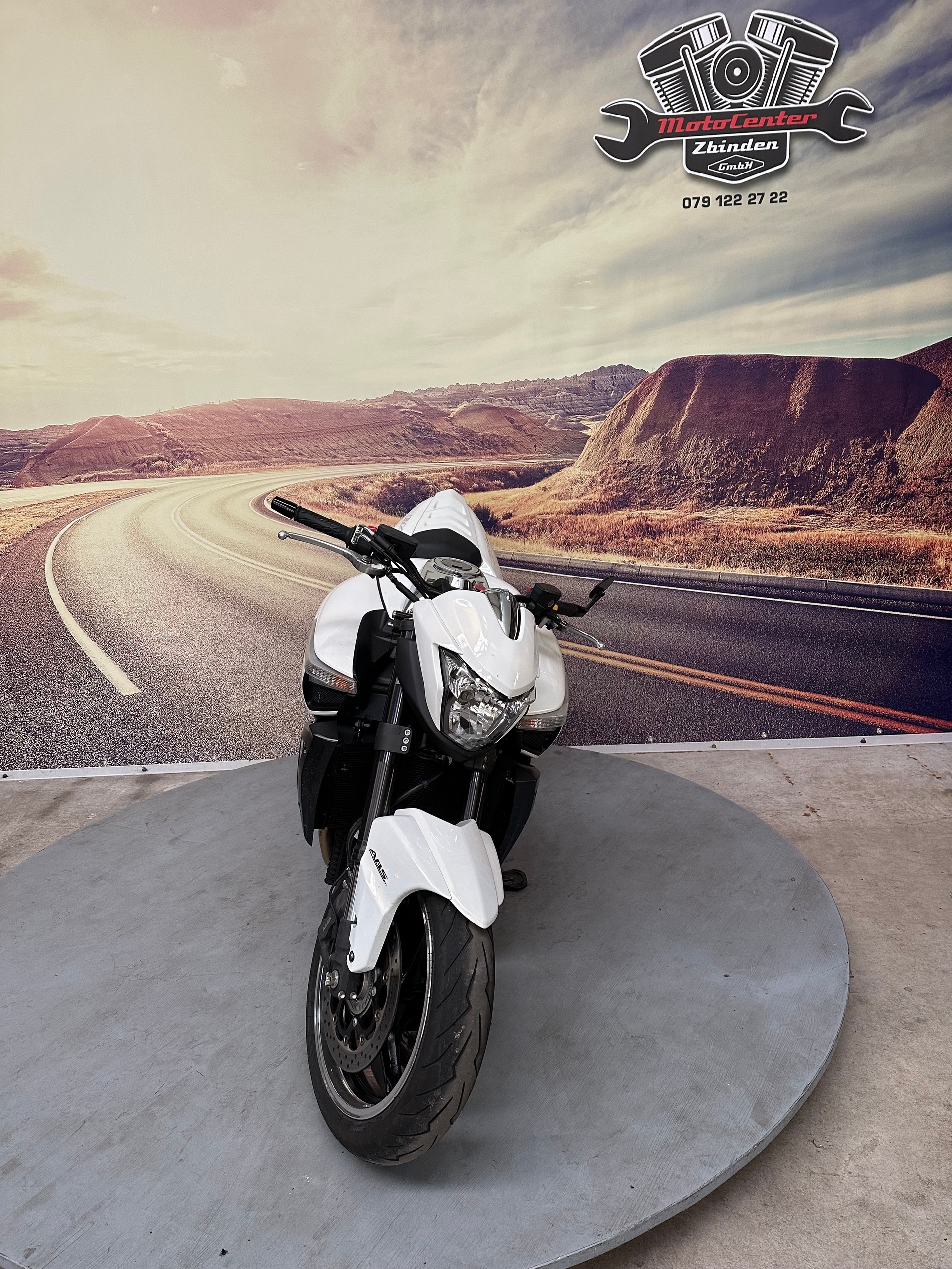 SUZUKI GSX 1300 B-King-showroom-element-2
