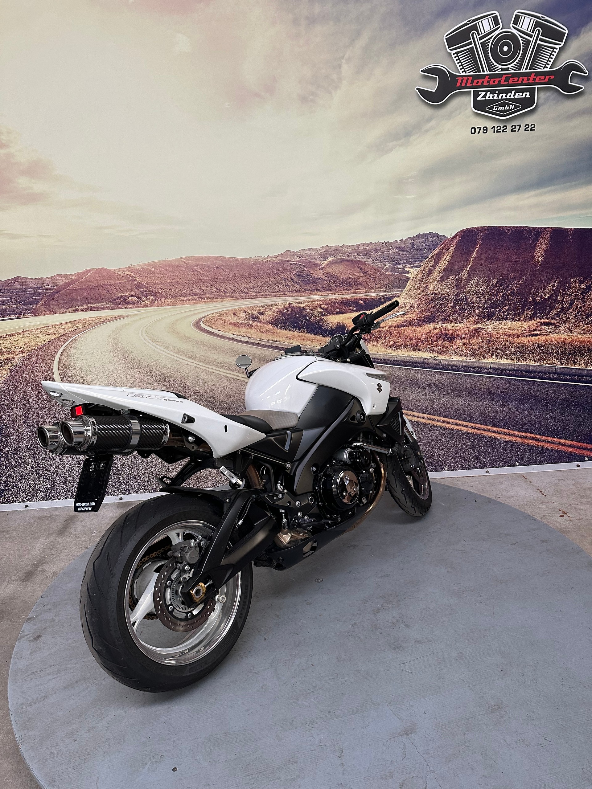 SUZUKI GSX 1300 B-King-showroom-element-3