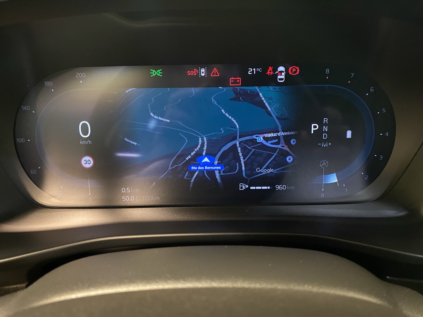 VOLVO XC40 B3 Benzin Mild Hybrid Plus Dark DCT-image-14