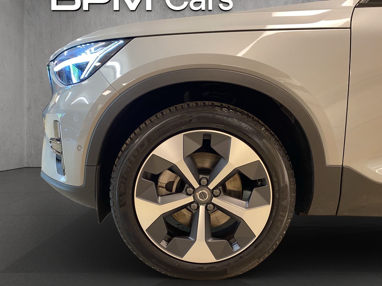 VOLVO XC40 B3 Benzin Mild Hybrid Plus Dark DCT-image-6