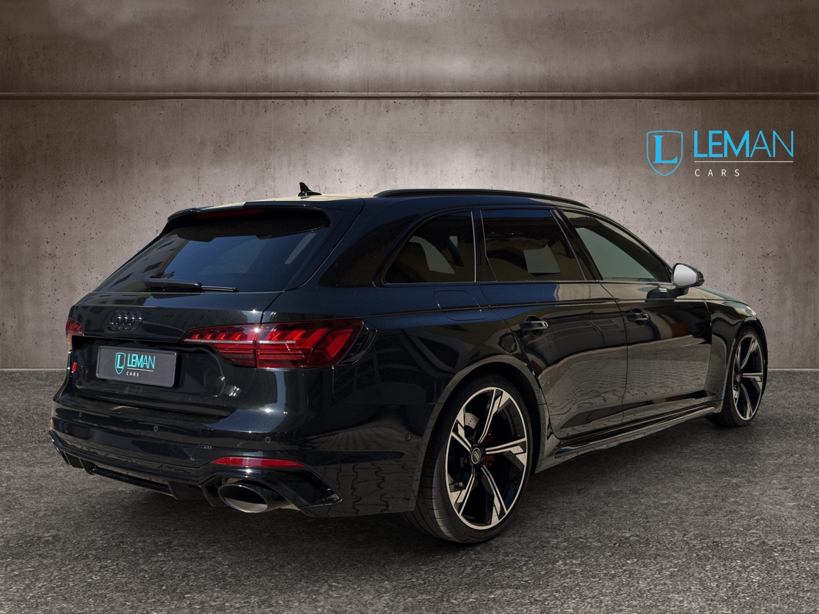 AUDI RS4 Avant quattro tiptronic-image-5
