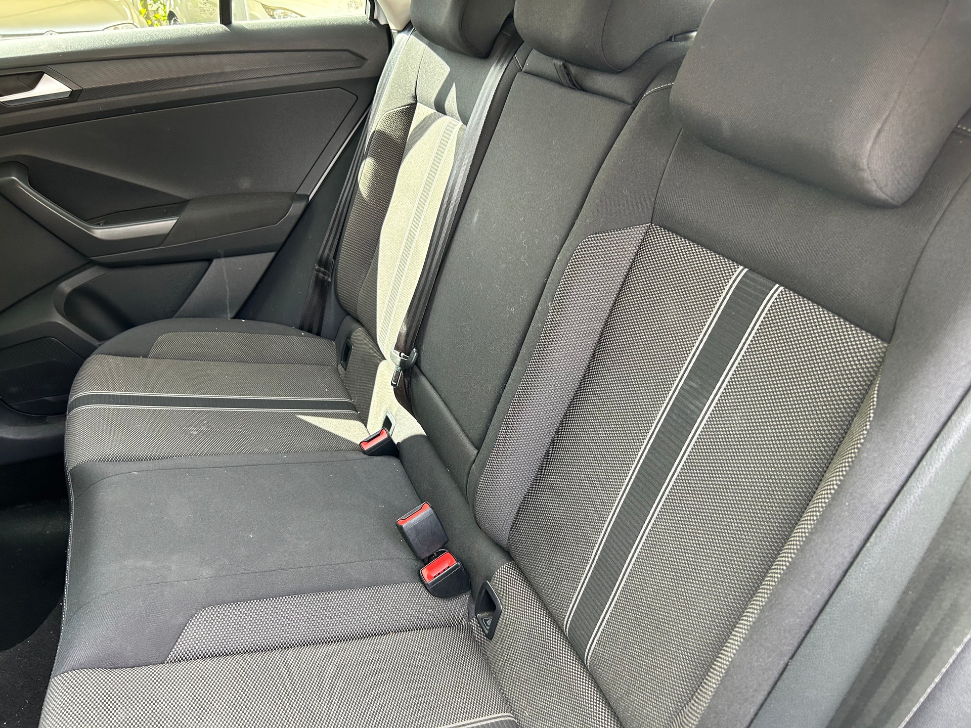 VW T-Roc 1.5 TSI EVO Advance-image-9