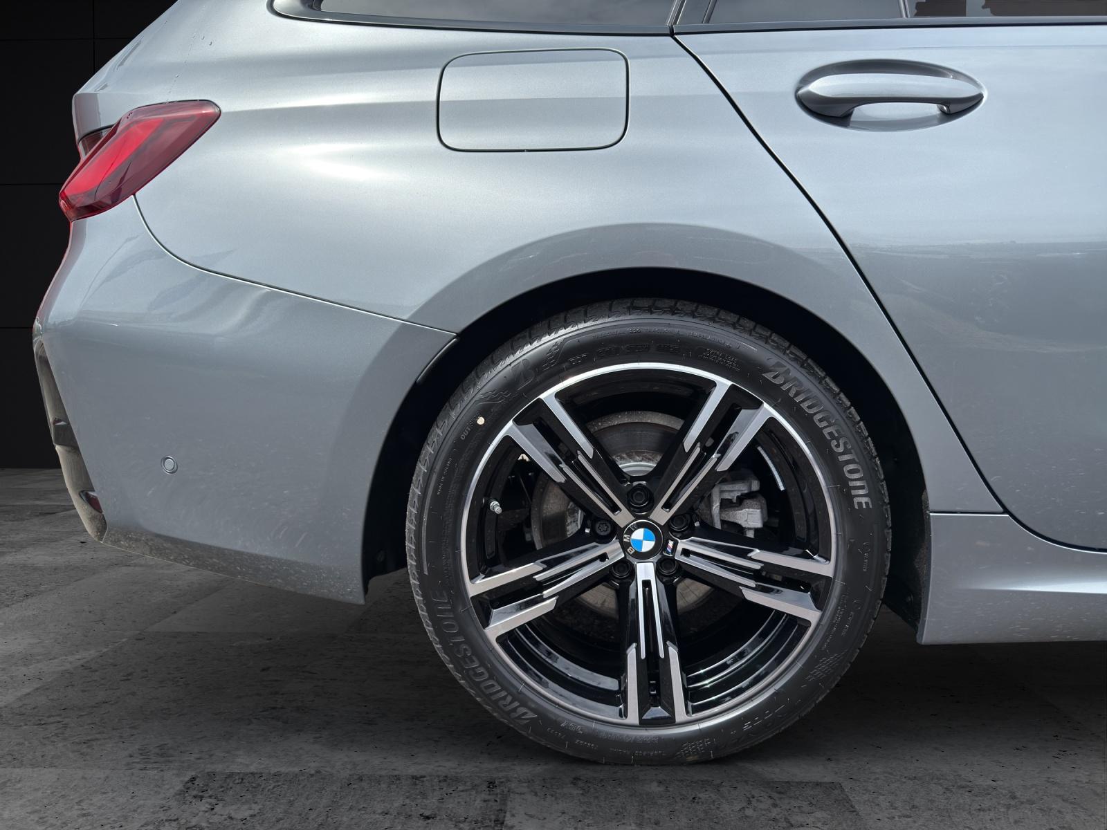 BMW 320d xDrive Touring-image-8