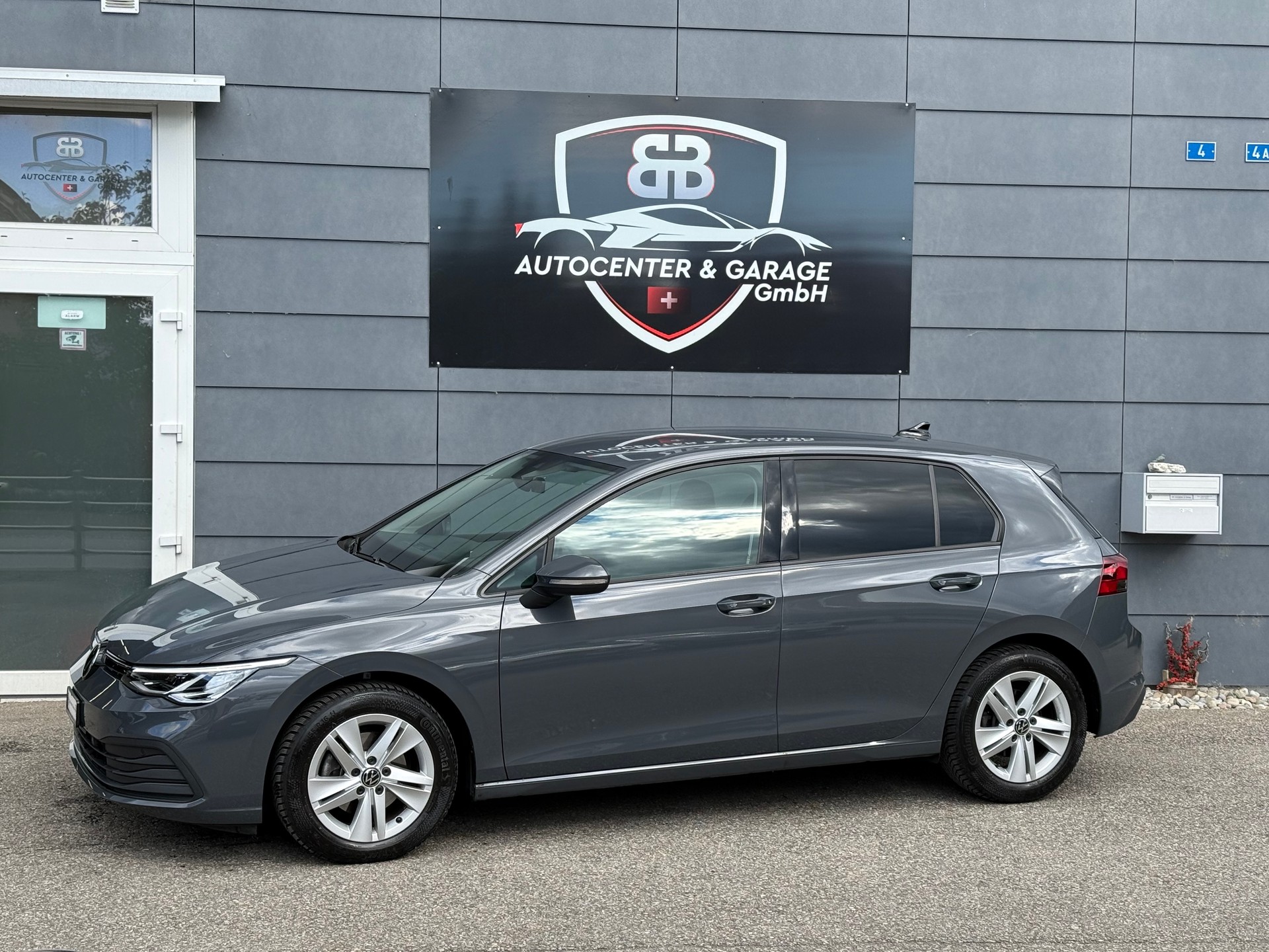 VW Golf 2.0 TDI Style DSG-image-2