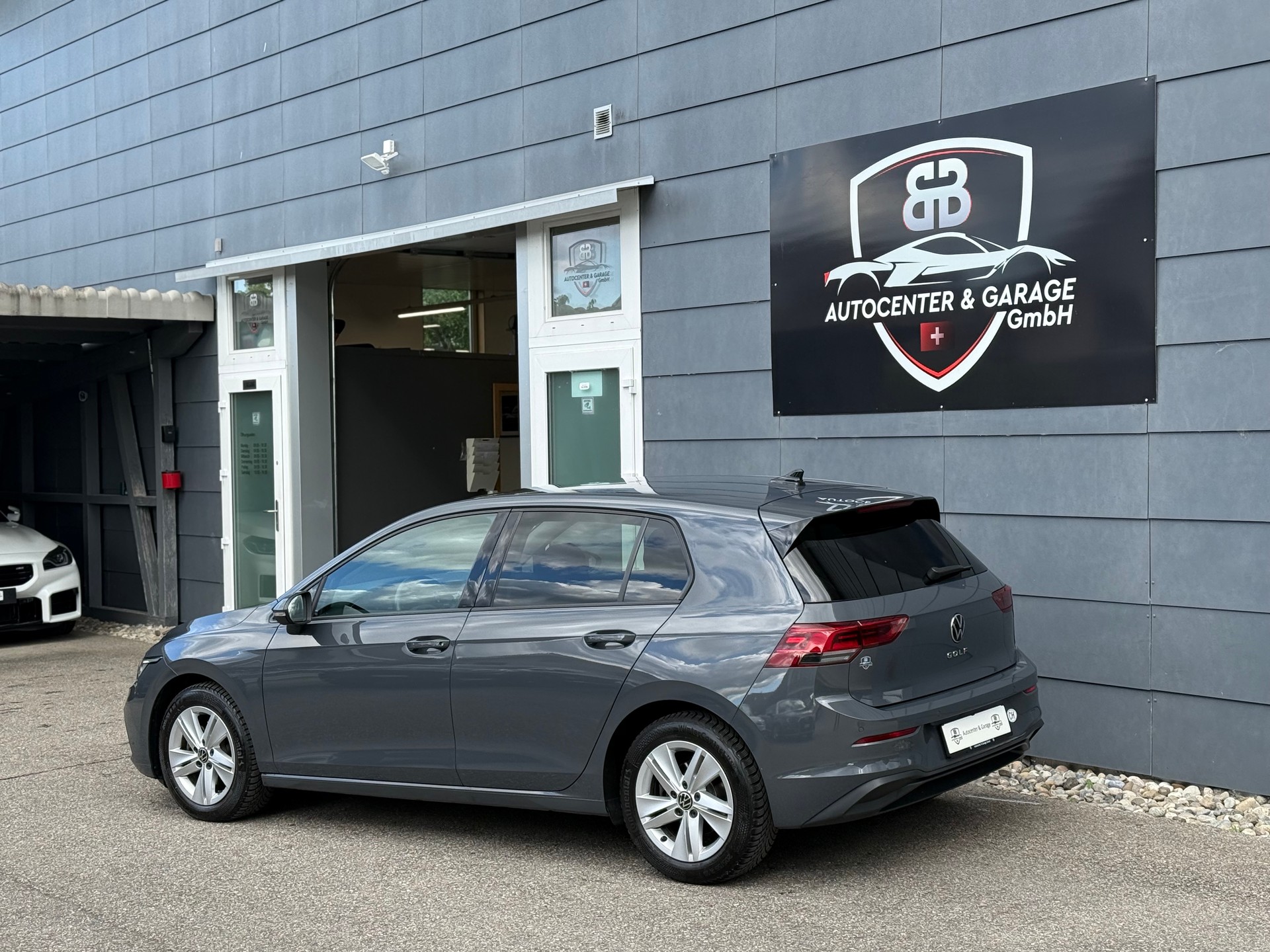 VW Golf 2.0 TDI Style DSG-image-3