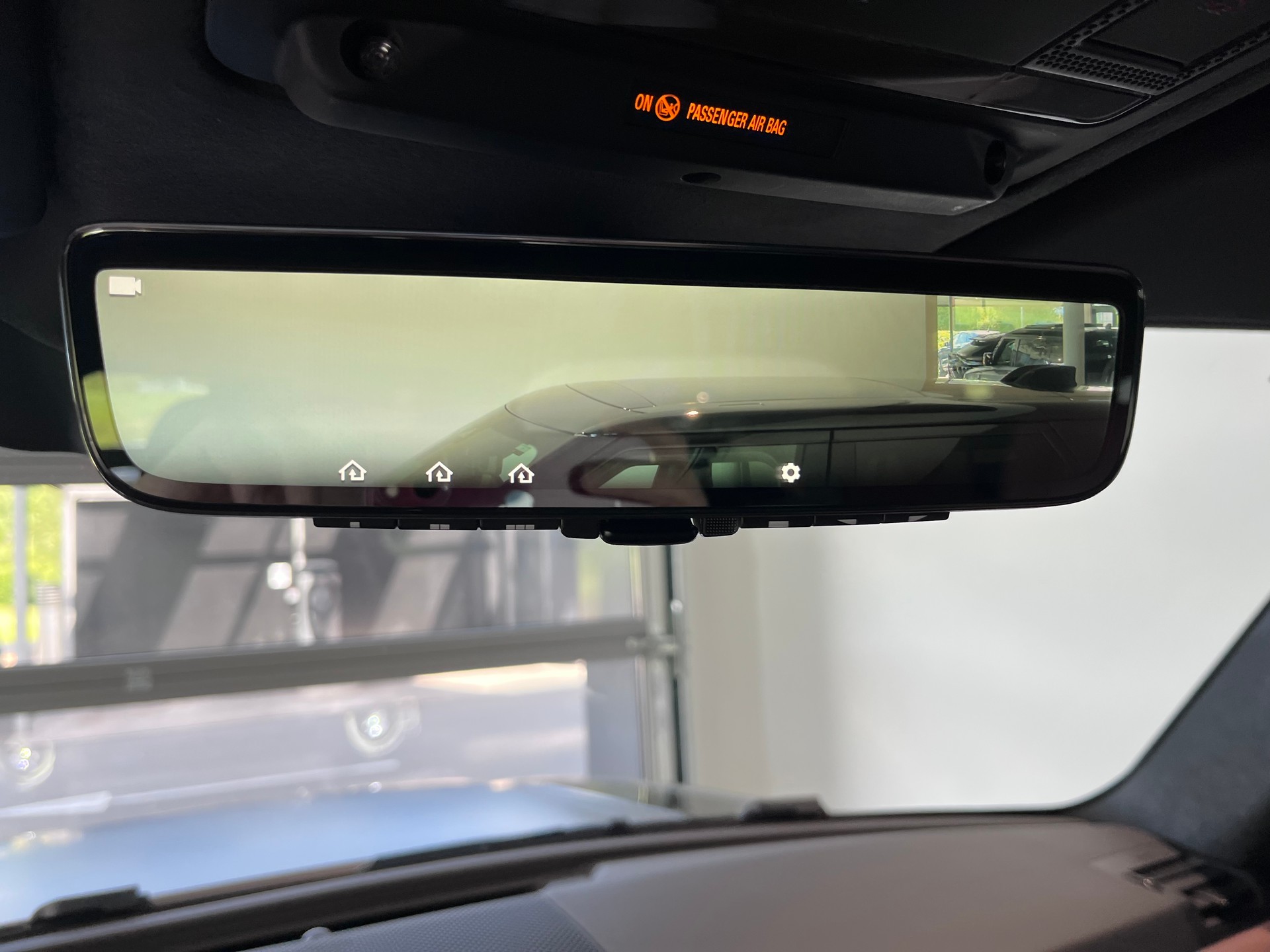 LAND ROVER Defender 110 4.4 V8 OCTA-image-9