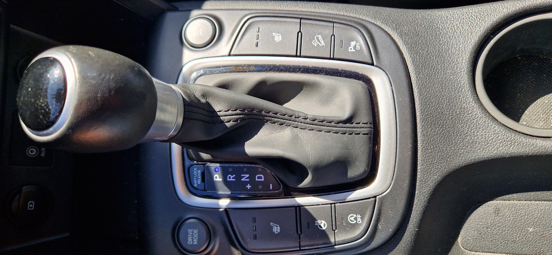HYUNDAI Kona 1.6 T-GDi Launch 4WD DCT-image-12