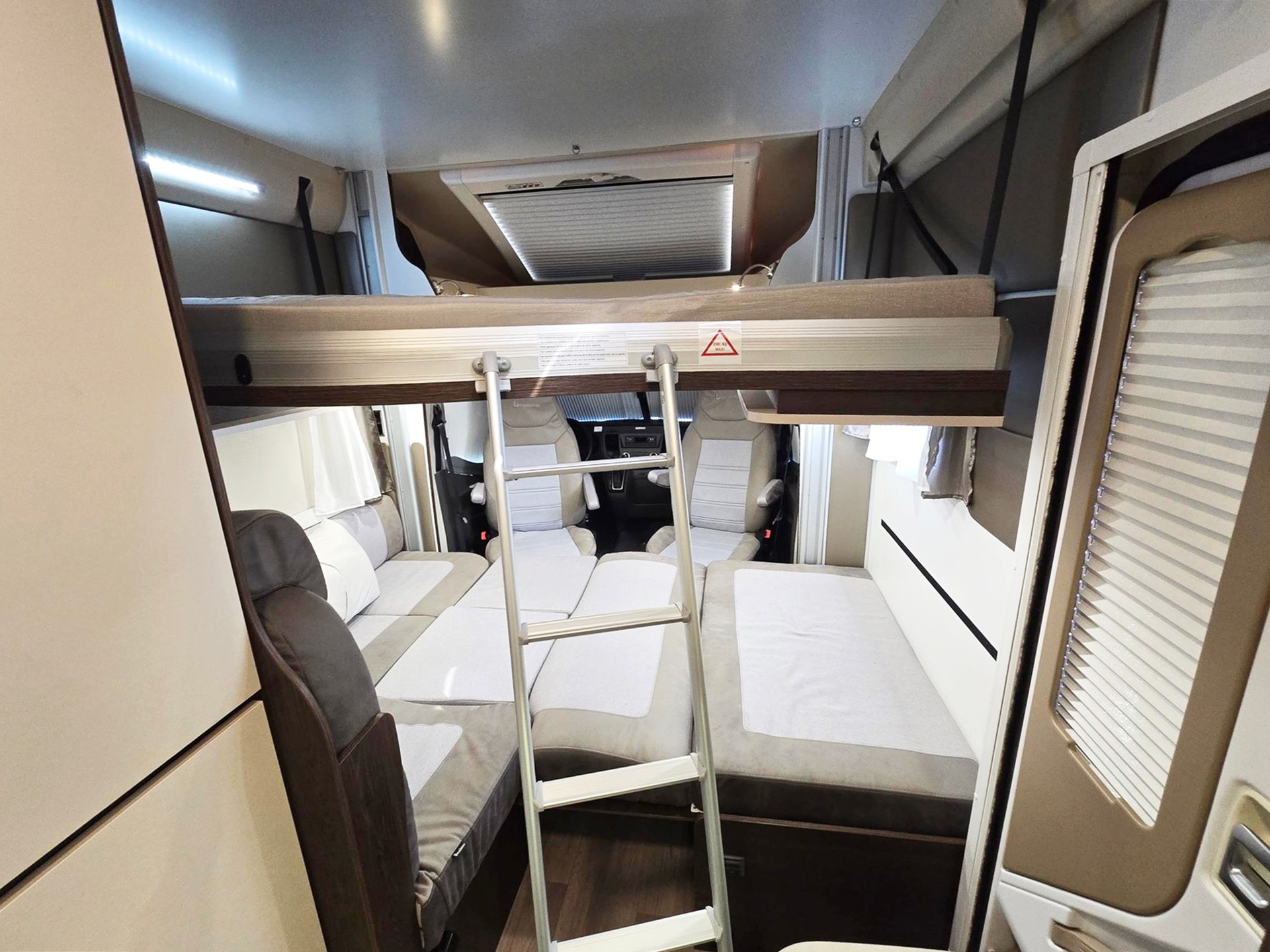 BENIMAR TESSORO T 481 2,0 TDCI AUTOMAT FORD-image-4