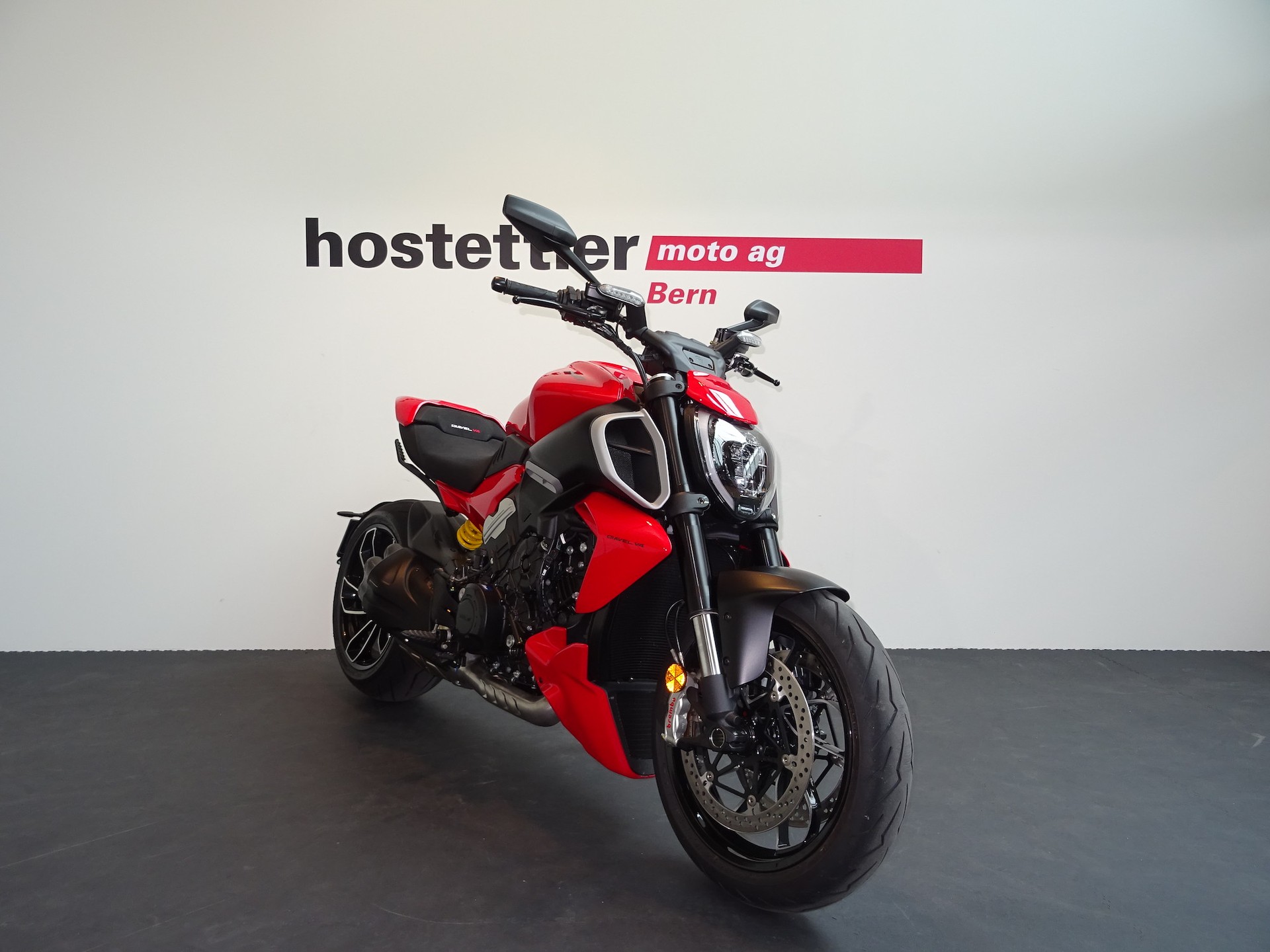 DUCATI Diavel V4