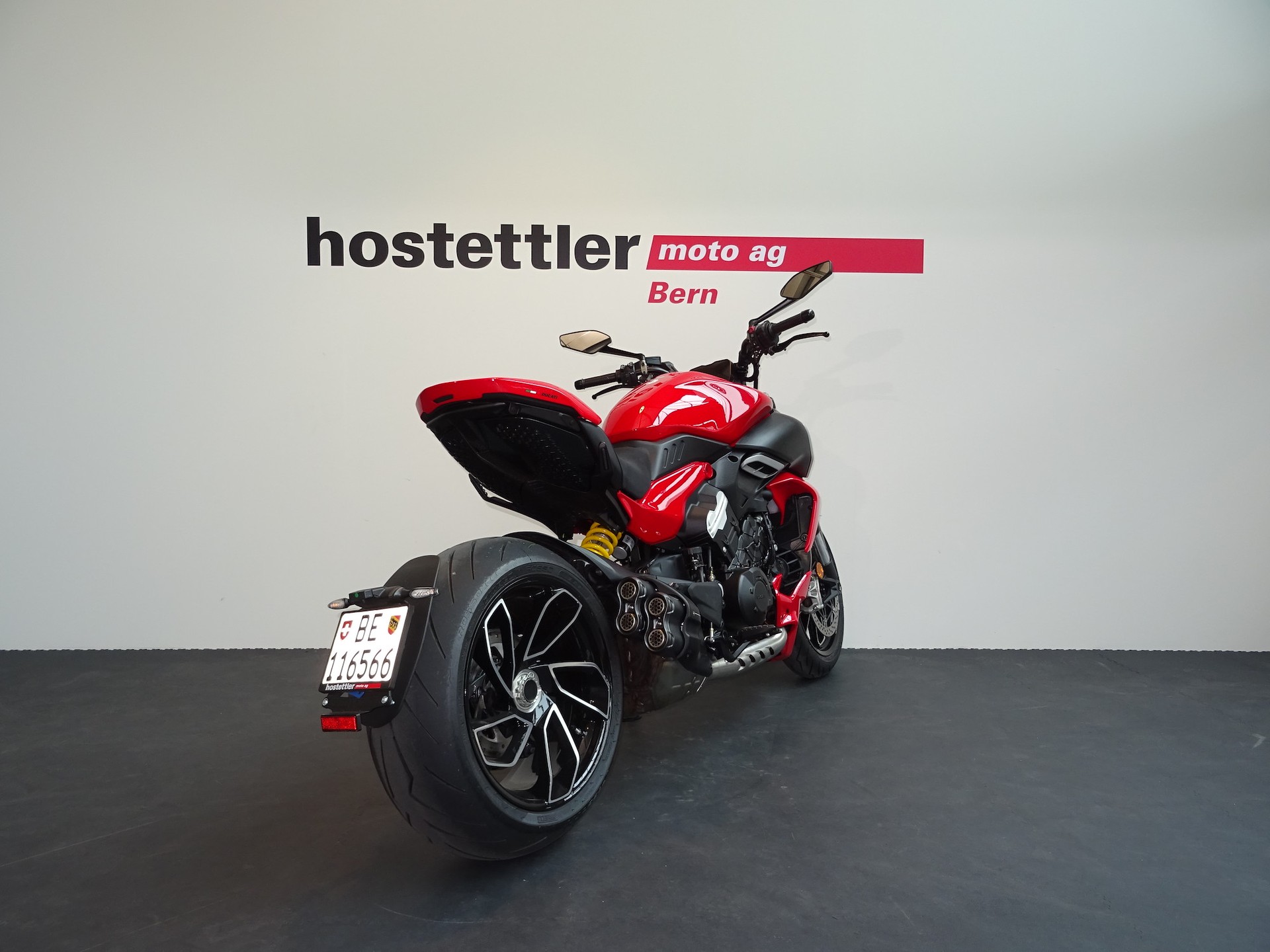 DUCATI Diavel V4-showroom-element-3