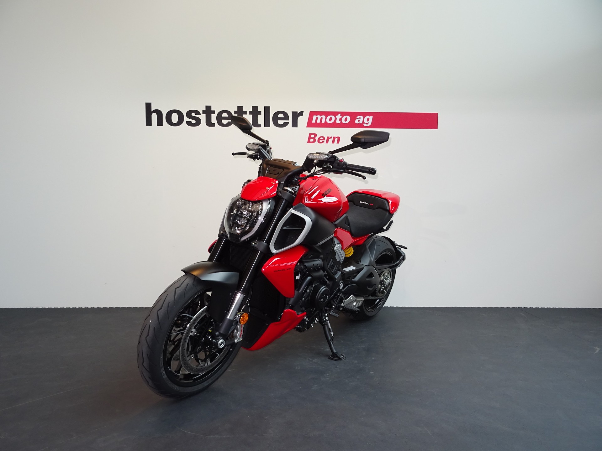 DUCATI Diavel V4-showroom-element-2