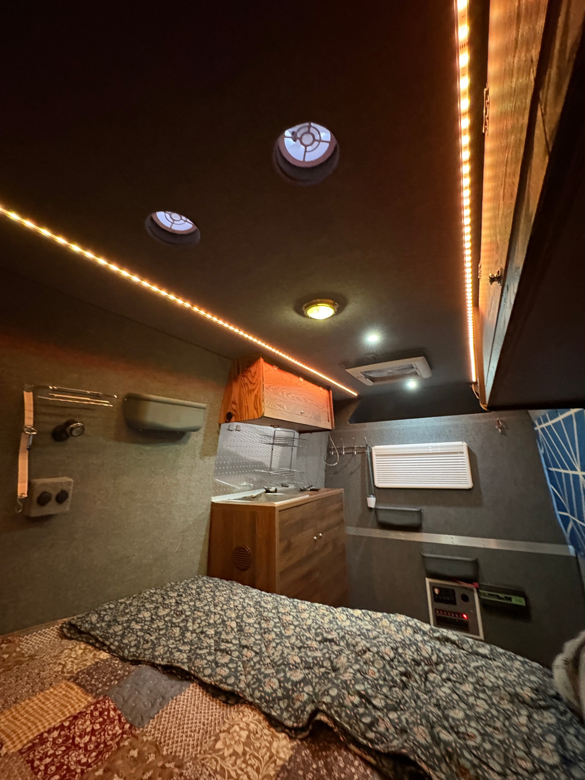 VW Crafter 50 2.5l TDI-image-9
