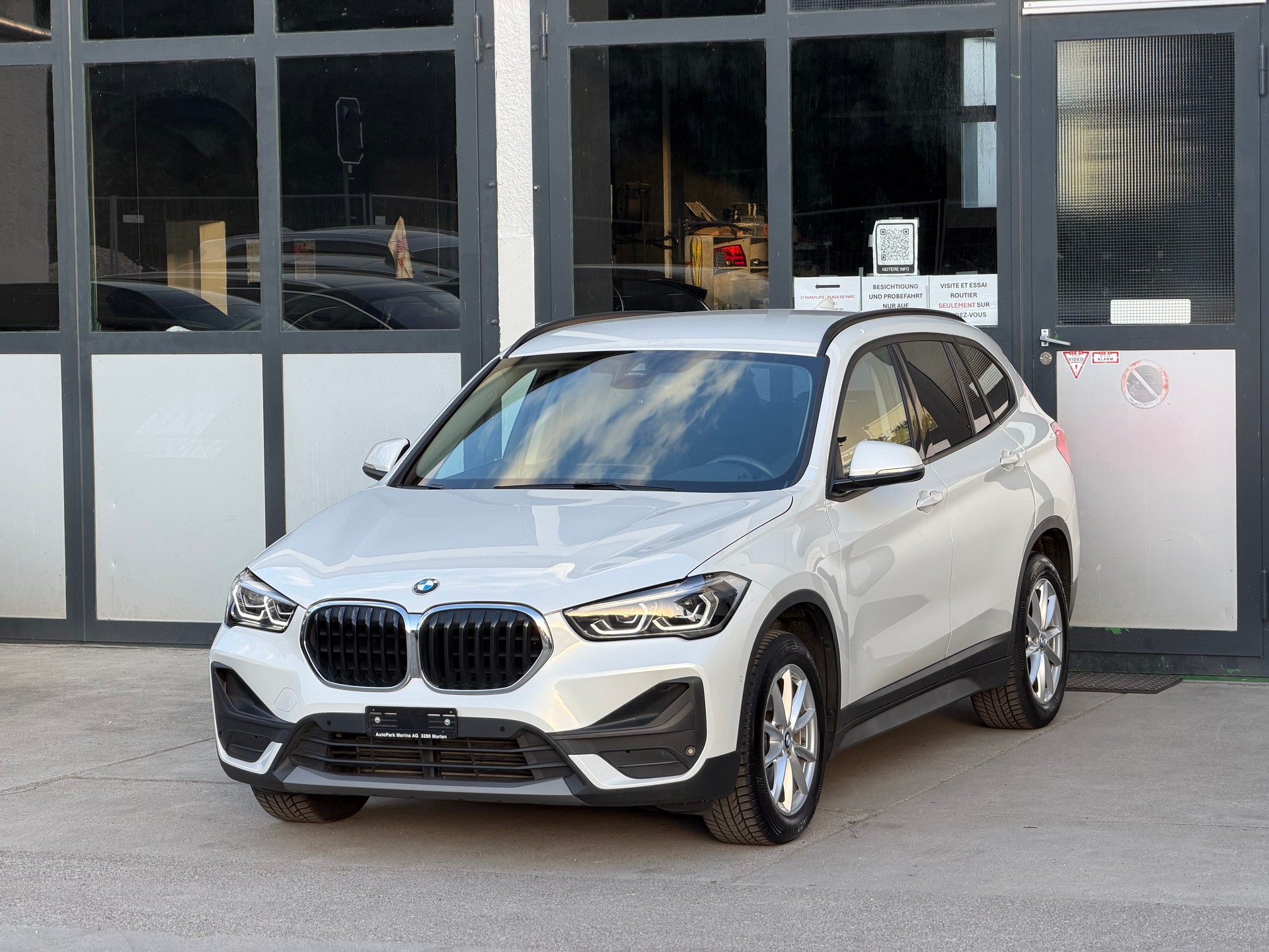 BMW X1 xDrive 18d Essential Edition Steptronic-image-1