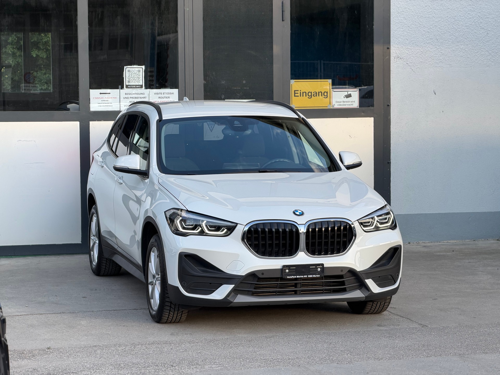BMW X1 xDrive 18d Essential Edition Steptronic-image-3