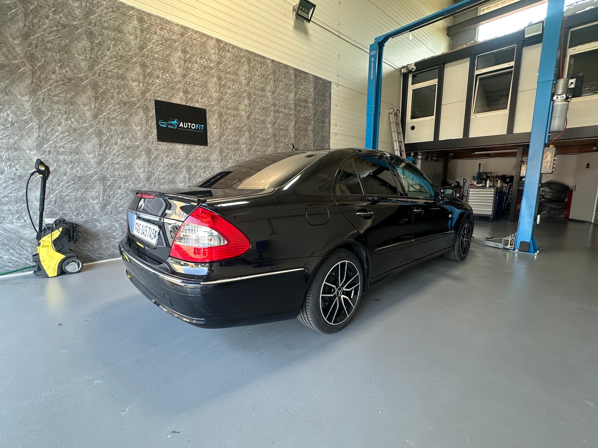 MERCEDES-BENZ E 320 CDI Elégance 7G-Tronic-image-6