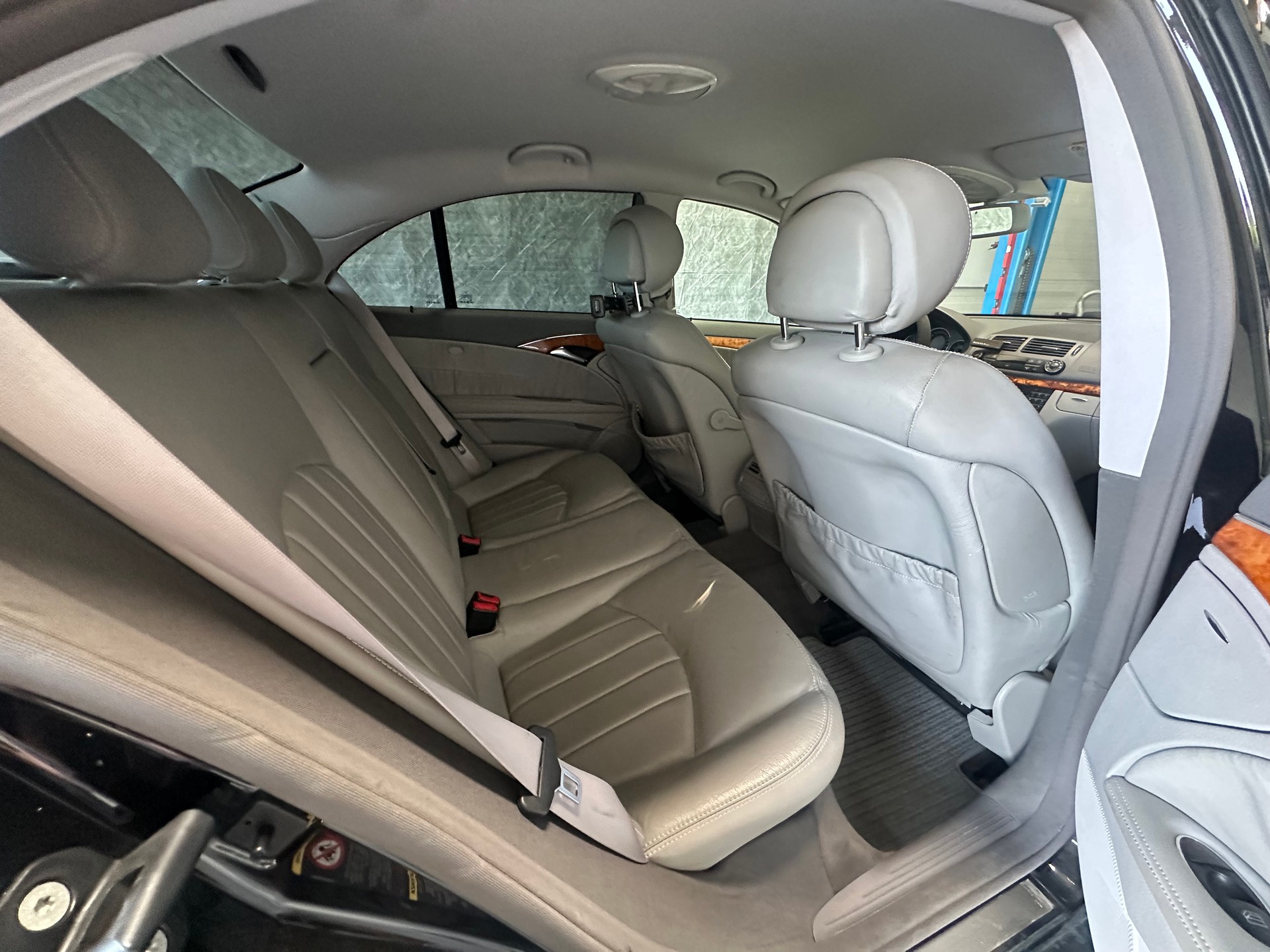 MERCEDES-BENZ E 320 CDI Elégance 7G-Tronic-image-12