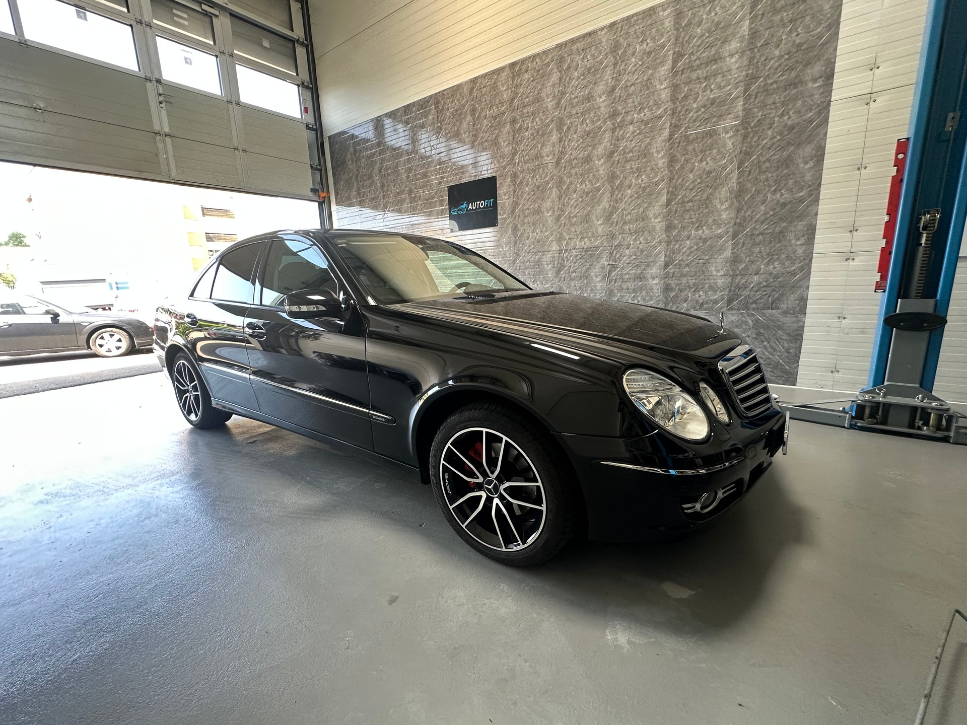 MERCEDES-BENZ E 320 CDI Elégance 7G-Tronic-image-1