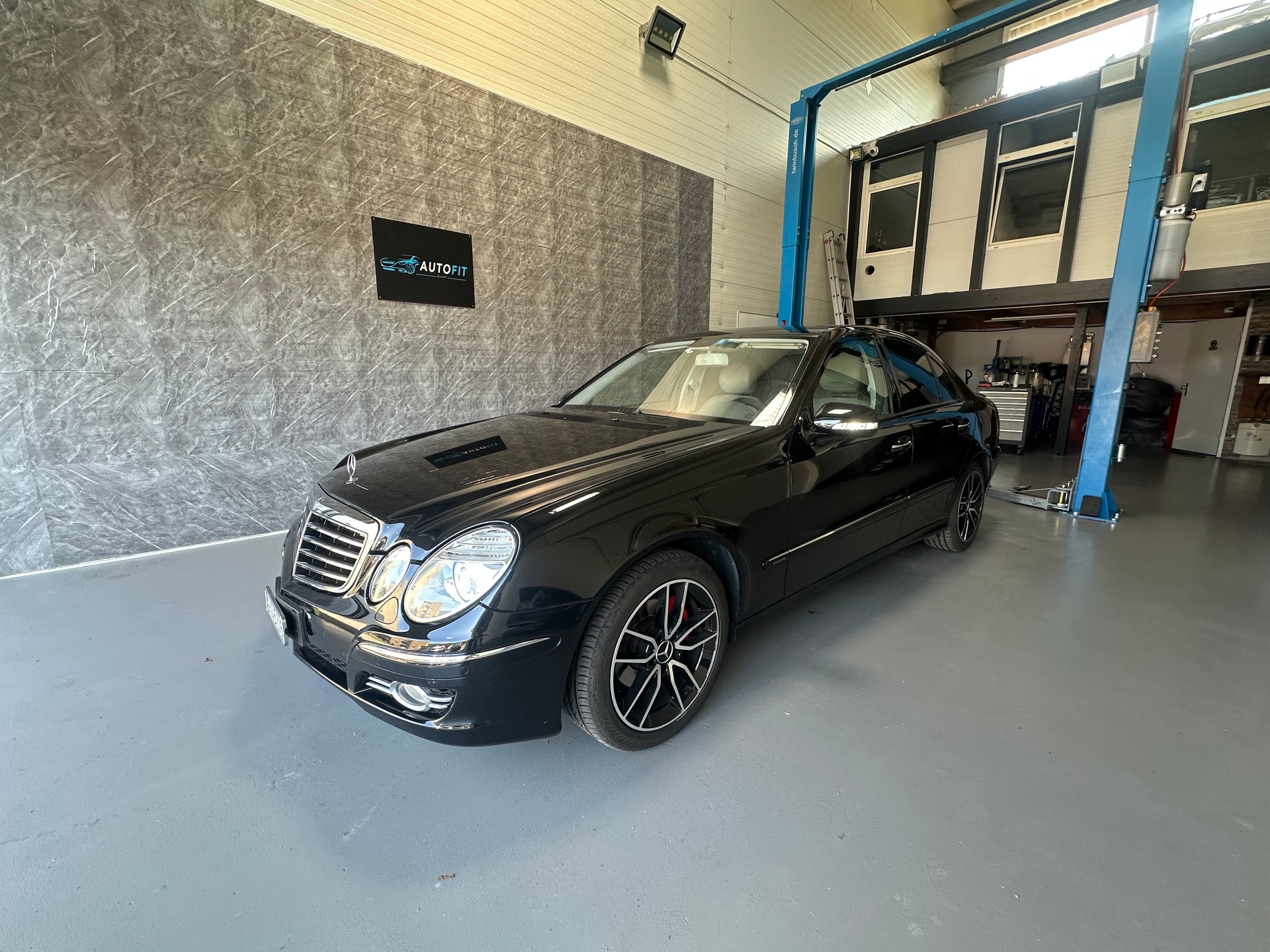 MERCEDES-BENZ E 320 CDI Elégance 7G-Tronic