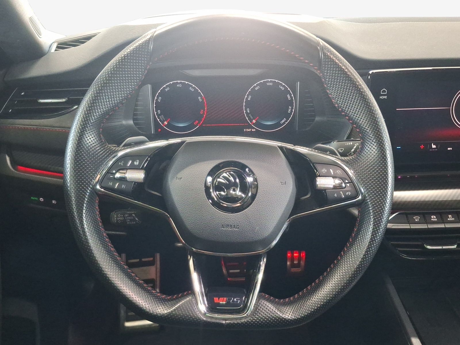 SKODA Octavia Combi 2.0 TSI DSG RS-image-9