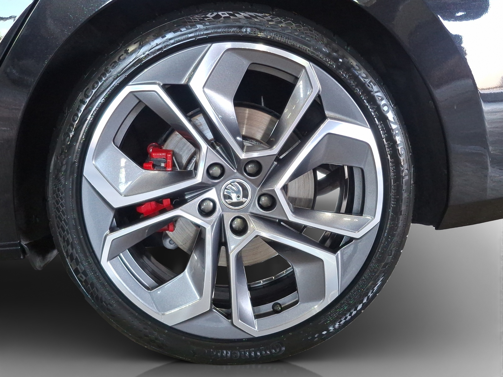 SKODA Octavia Combi 2.0 TSI DSG RS-image-13