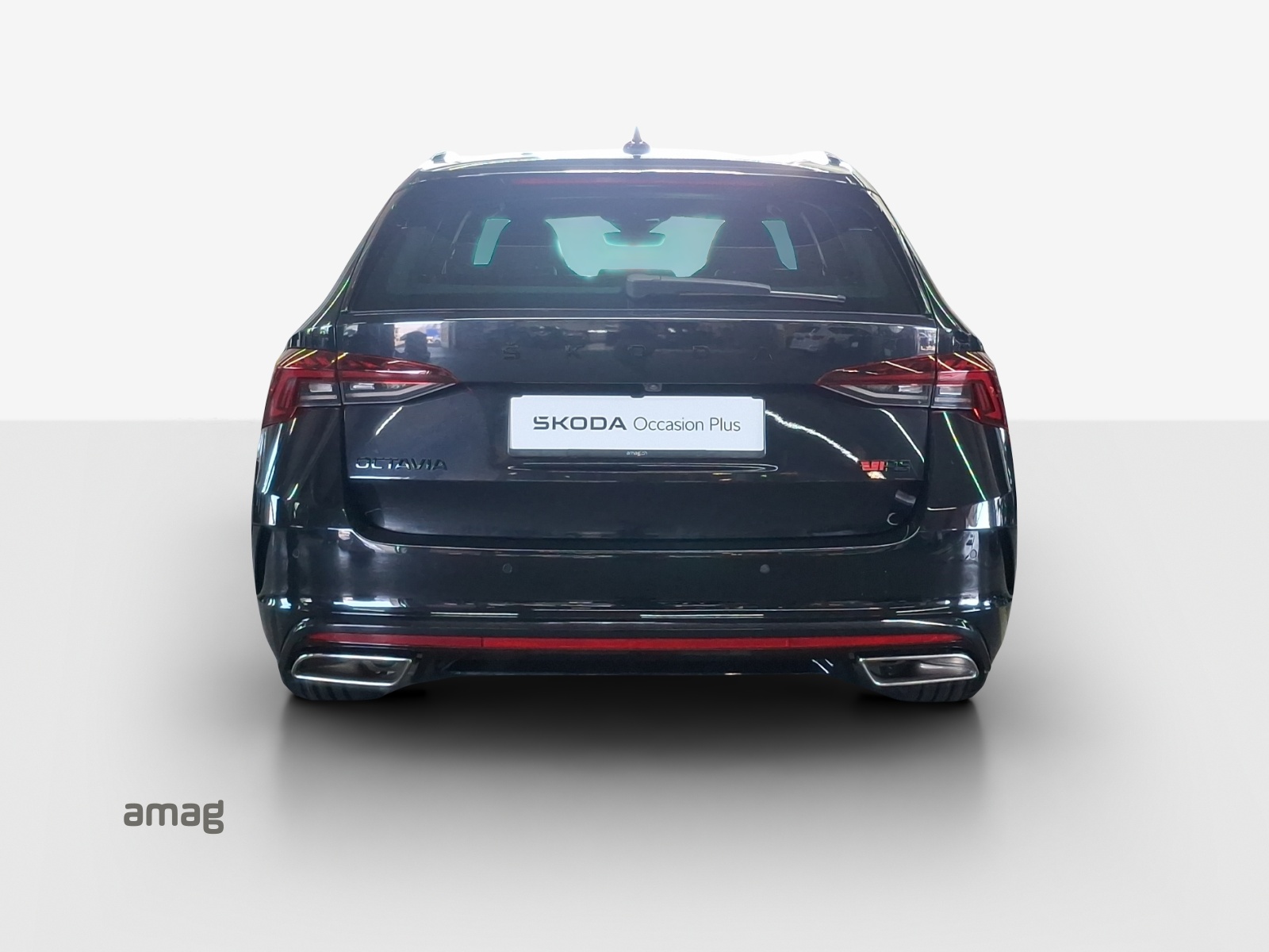 SKODA Octavia Combi 2.0 TSI DSG RS-image-3