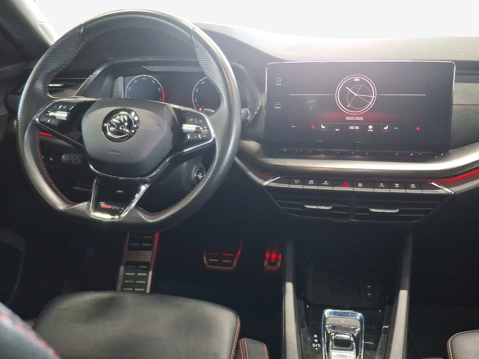 SKODA Octavia Combi 2.0 TSI DSG RS-image-8