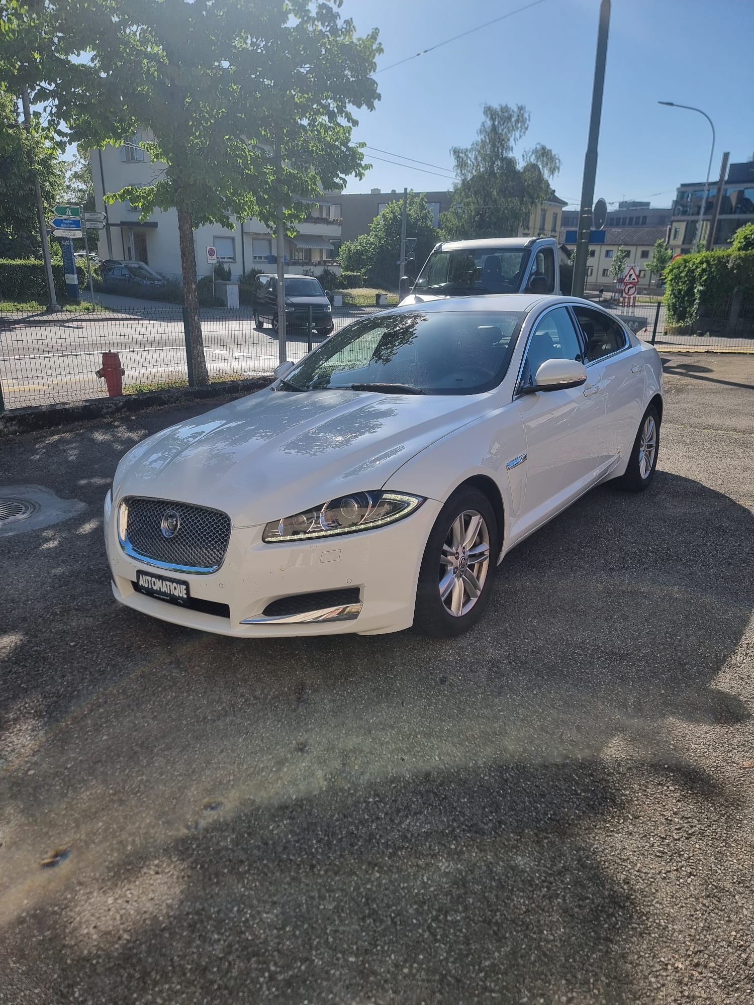JAGUAR XF 2.2d-image-0
