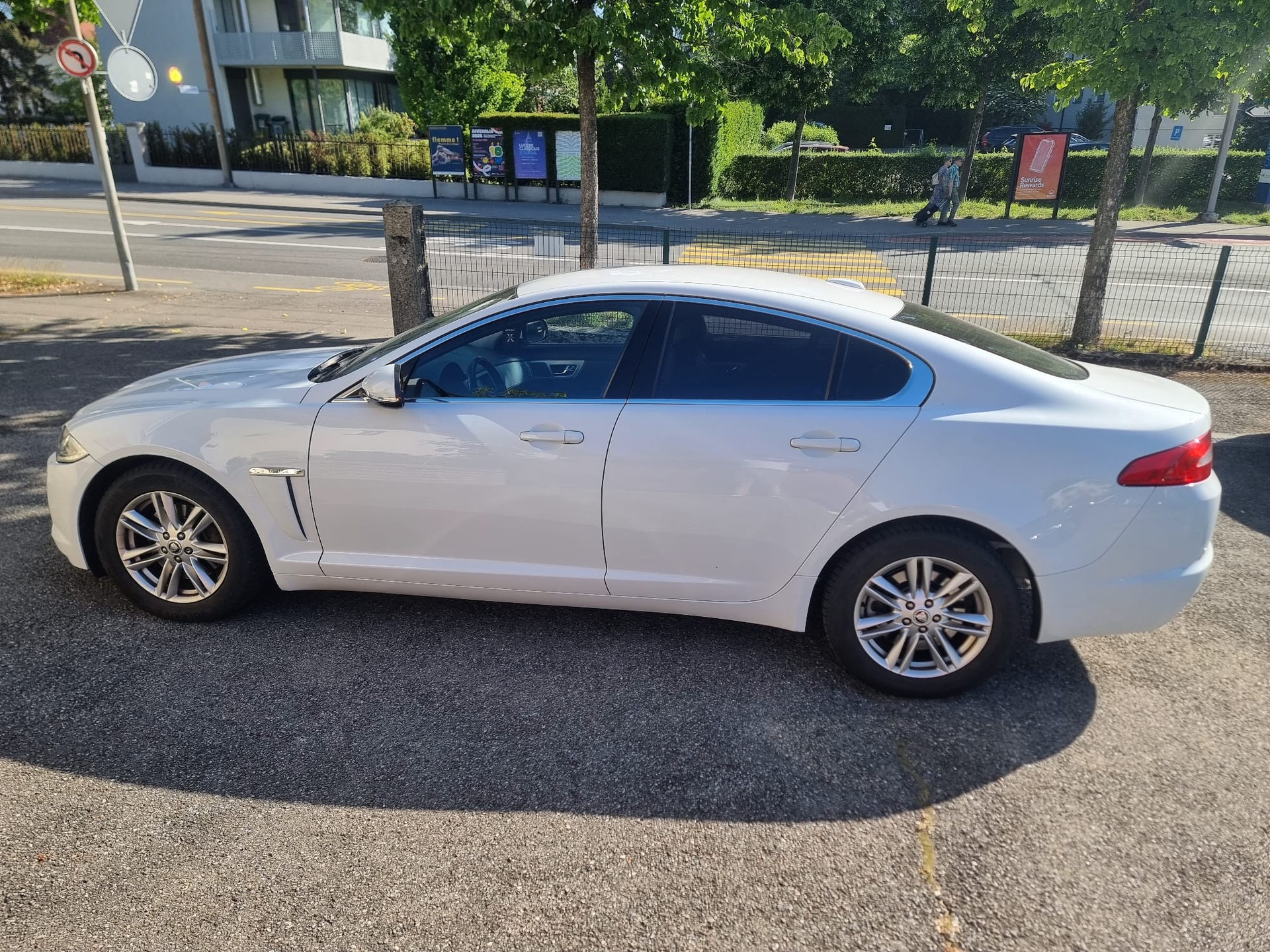 JAGUAR XF 2.2d-image-6
