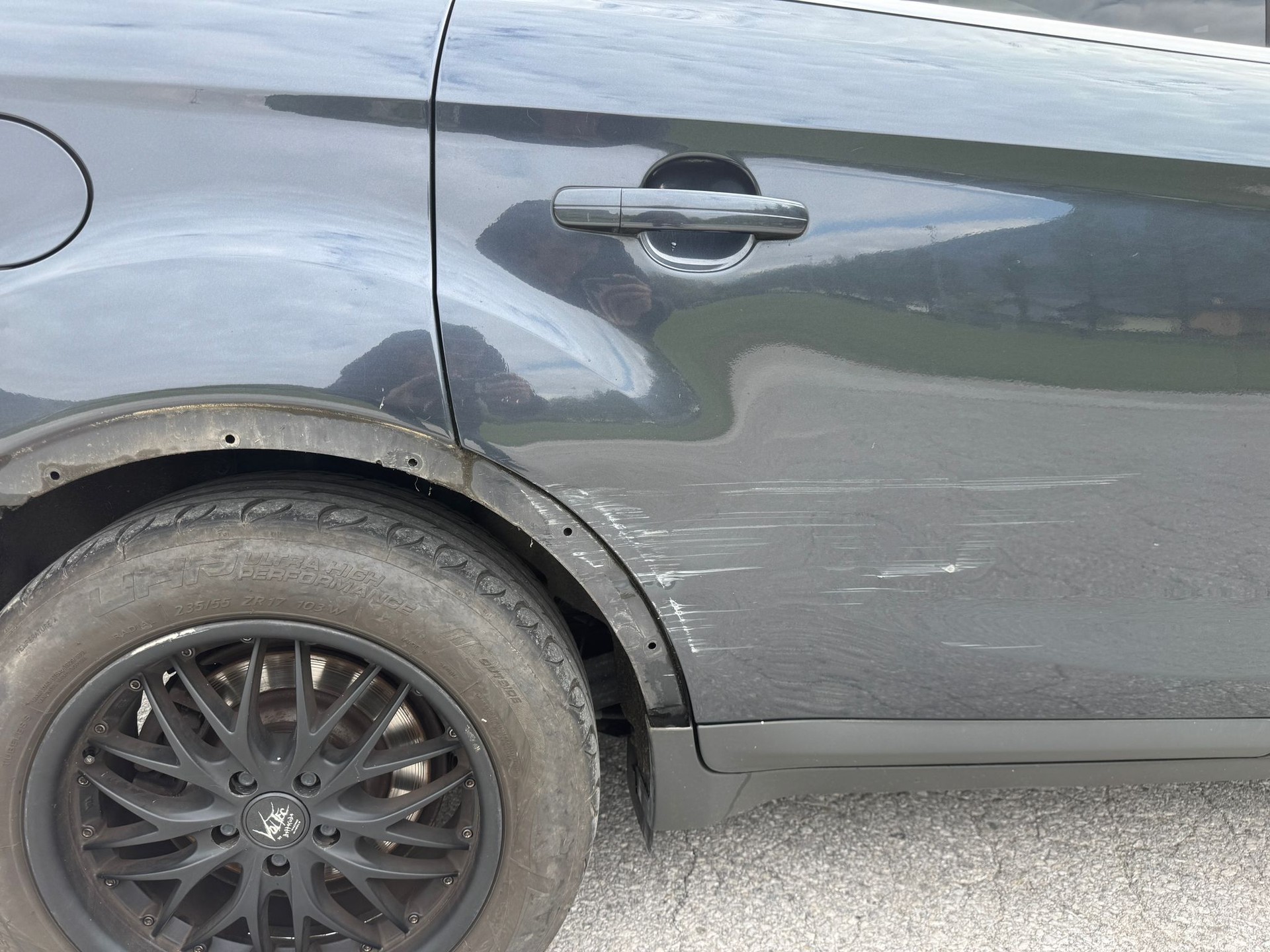 FORD Kuga 2.5 Turbo Carving 4WD-image-10