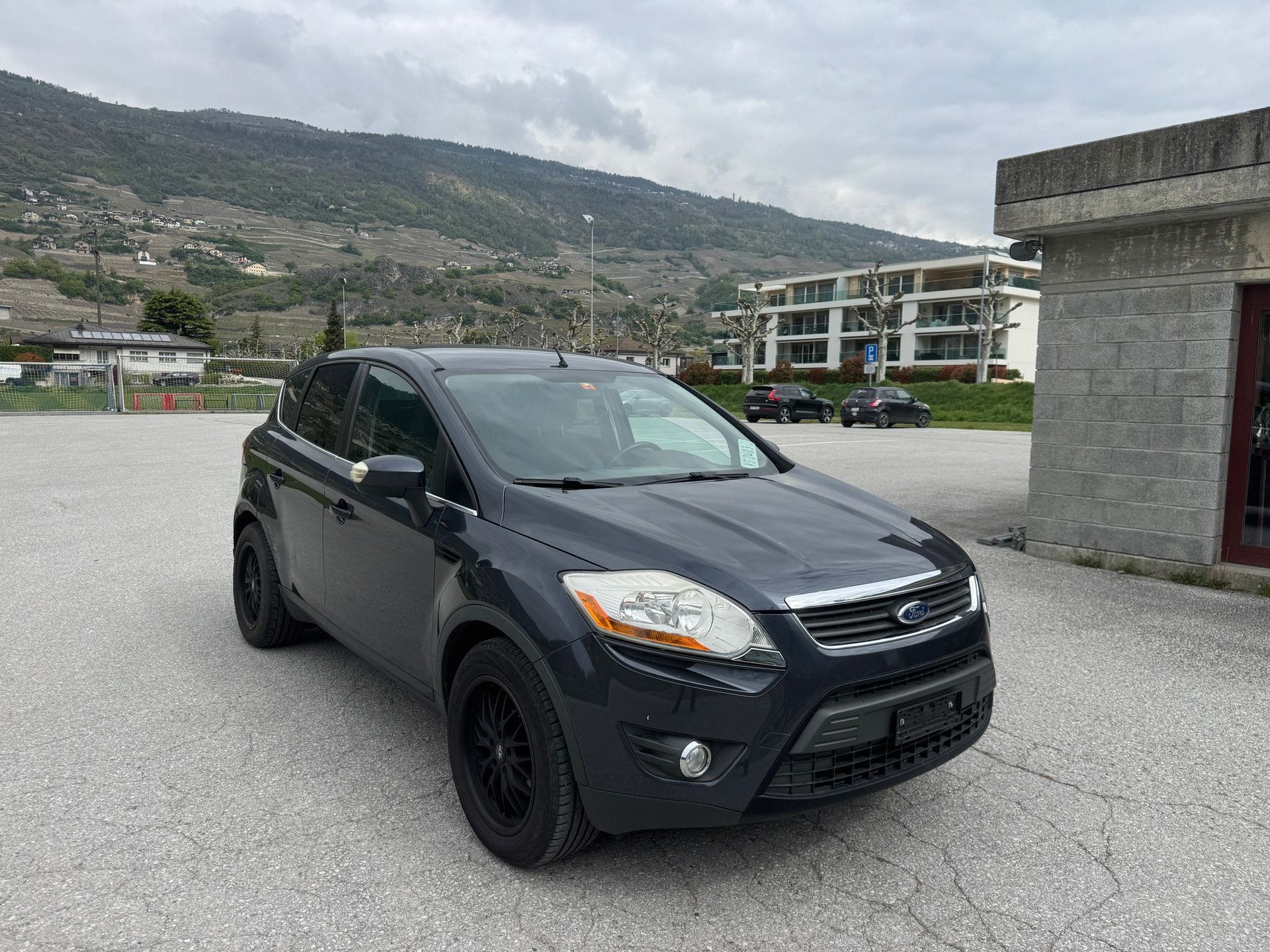 FORD Kuga 2.5 Turbo Carving 4WD-image-0
