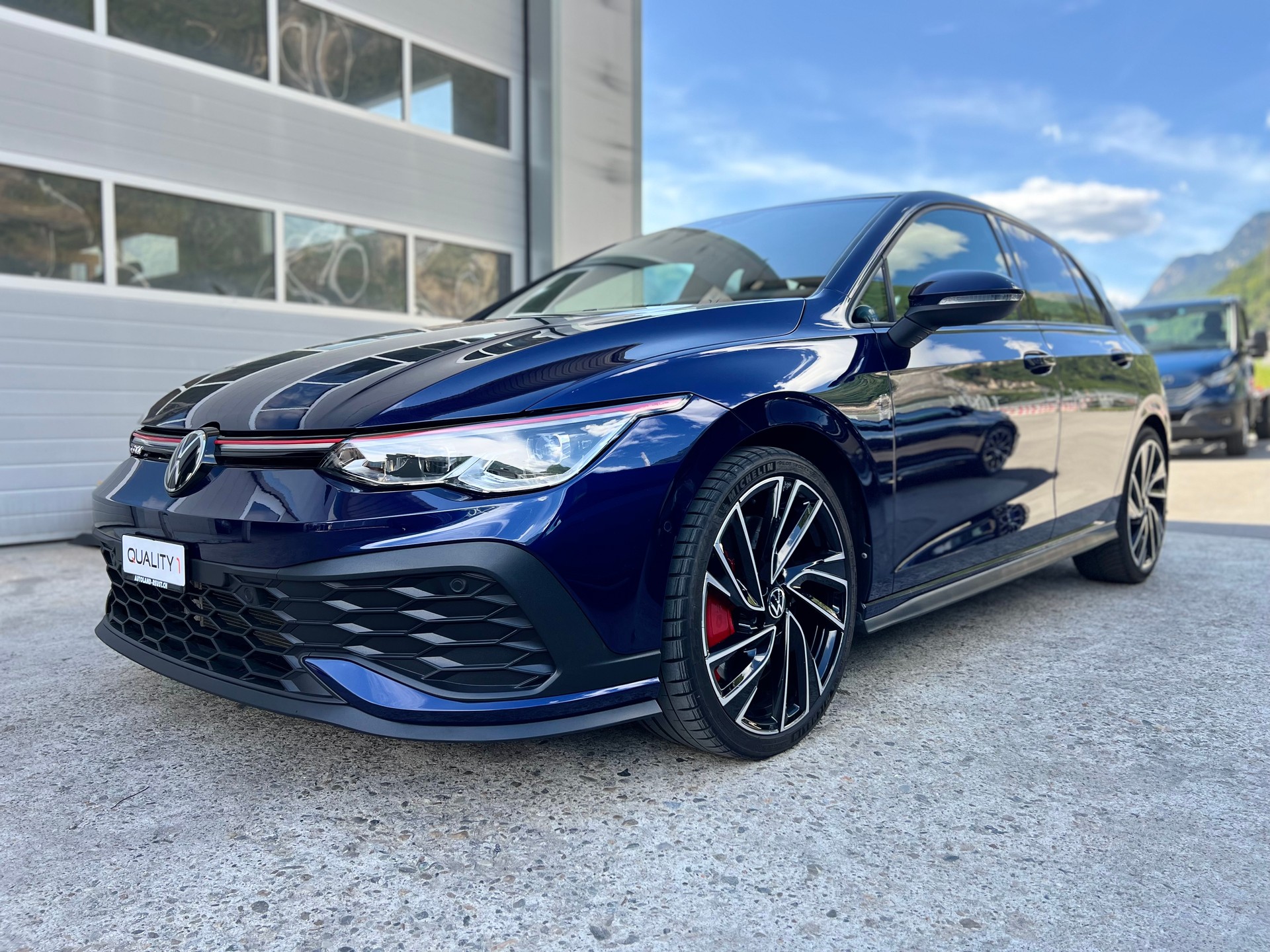 VW Golf 2.0 TSI GTI Clubsport DSG * Panorama * Head-up Display * IQ Light * Camera * Harman Kardon Audio *-image-2