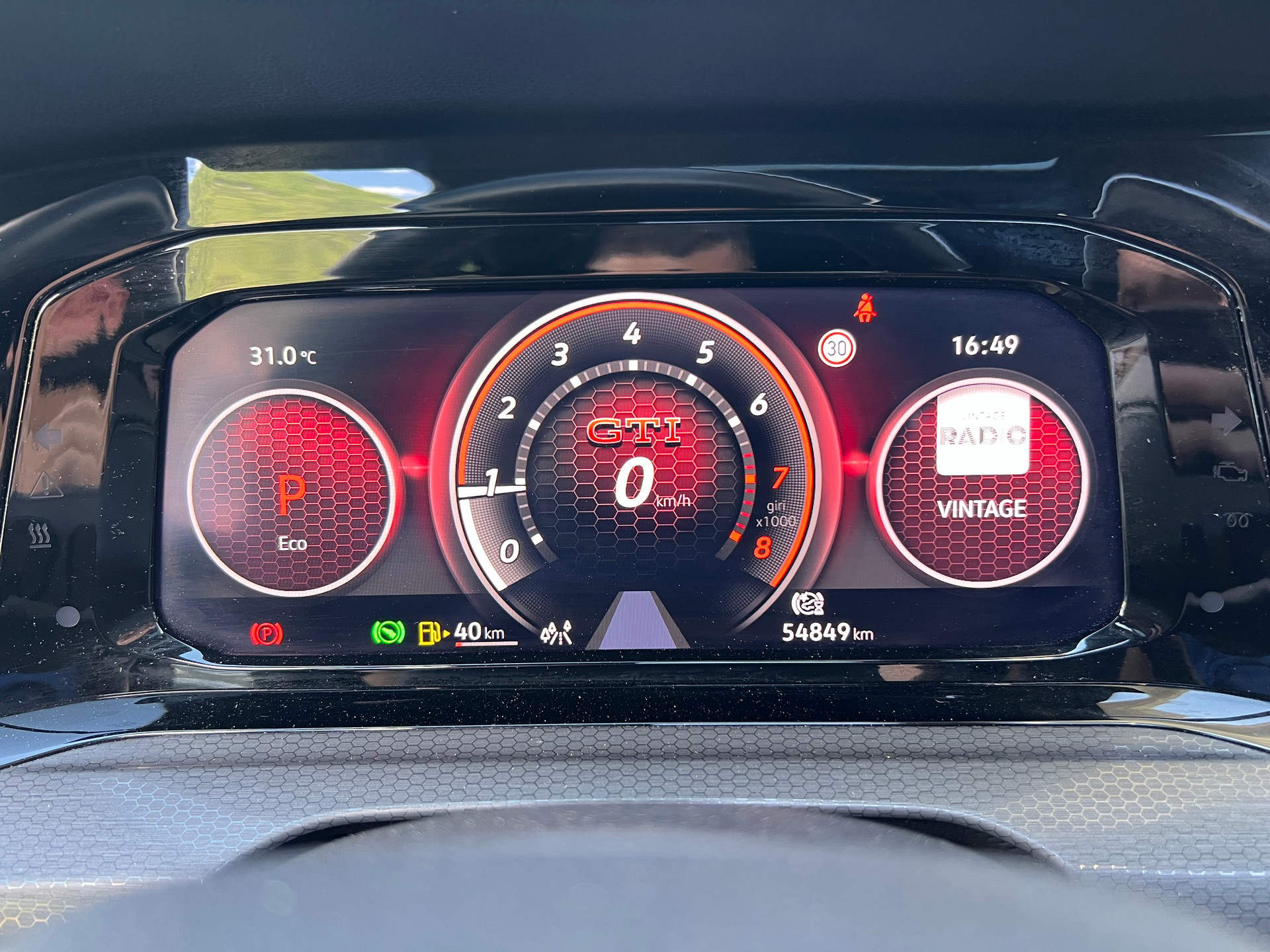 VW Golf 2.0 TSI GTI Clubsport DSG * Panorama * Head-up Display * IQ Light * Camera * Harman Kardon Audio *-image-14