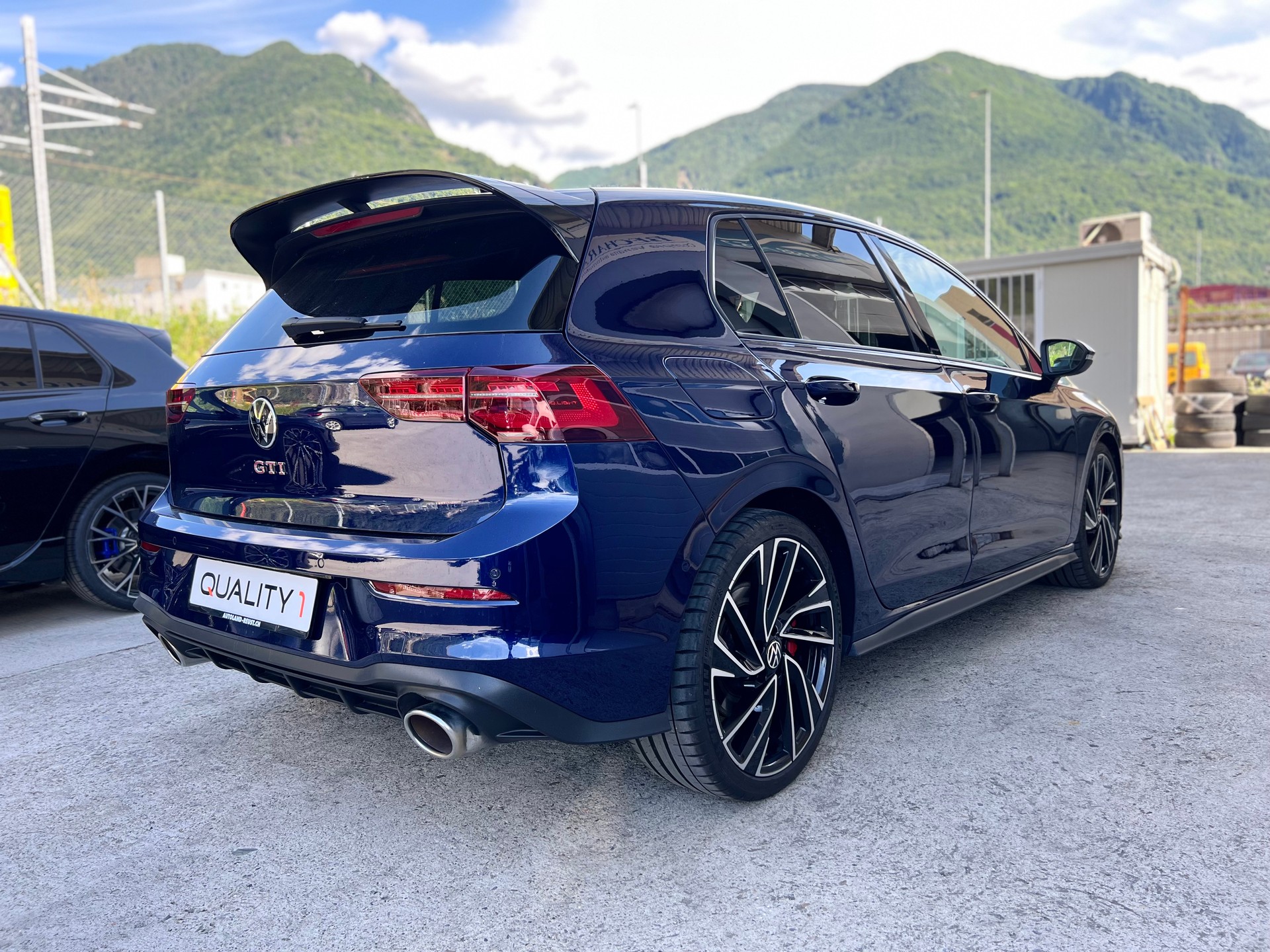 VW Golf 2.0 TSI GTI Clubsport DSG * Panorama * Head-up Display * IQ Light * Camera * Harman Kardon Audio *-image-5