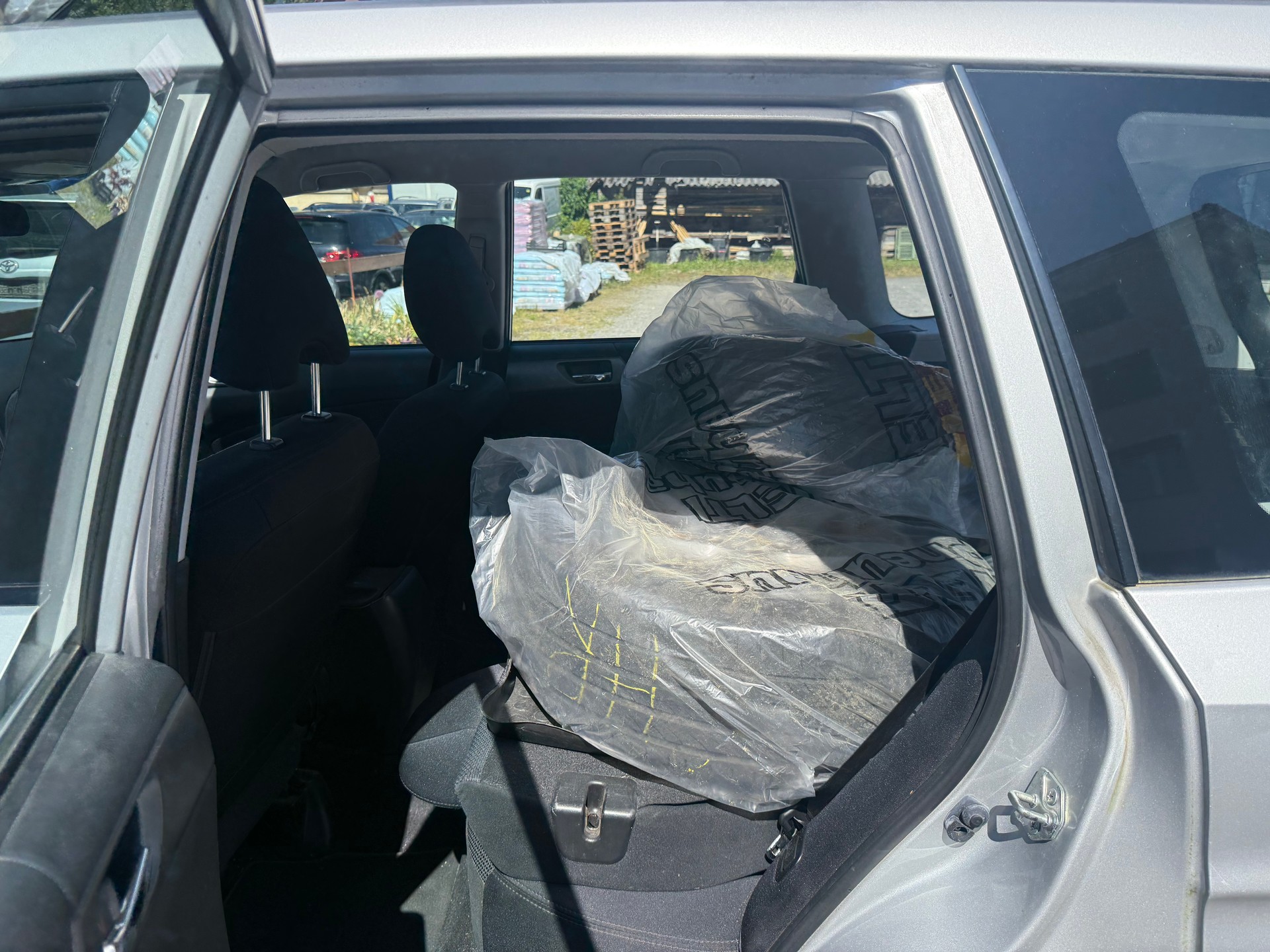 SUBARU Forester 2.0D XS Comfort-image-4
