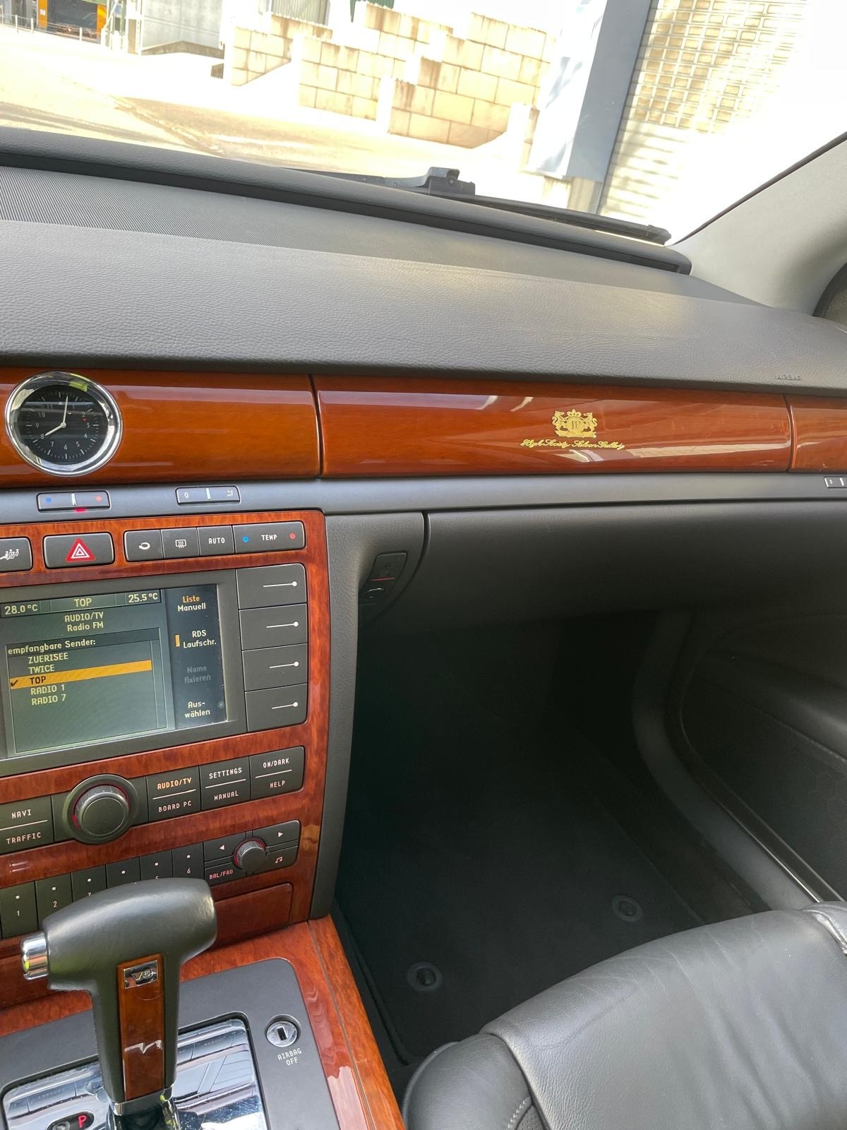 VW Phaeton L 3.2 V6 4Motion-image-13