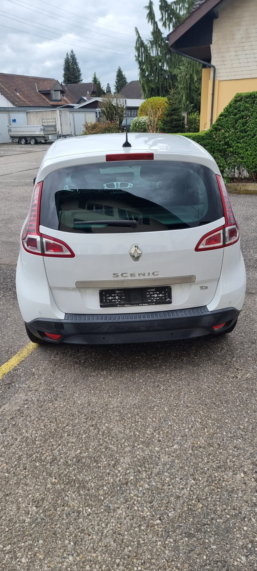 RENAULT Scénic 1.4 16V Turbo Privilège-image-2