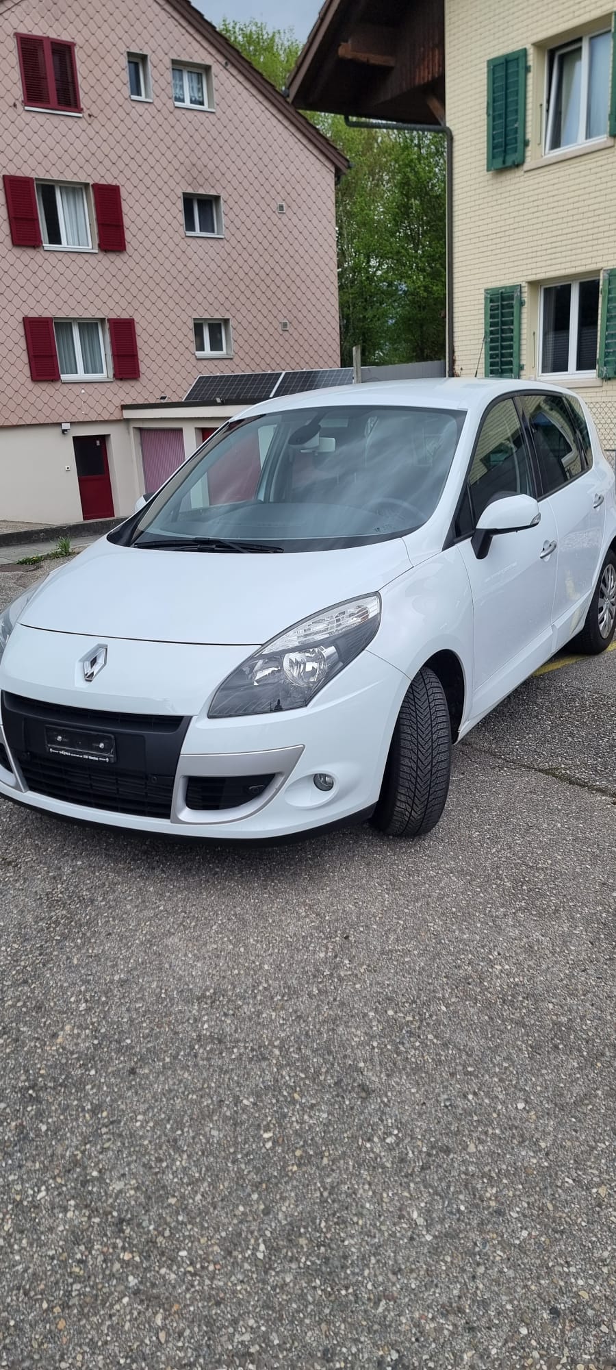 RENAULT Scénic 1.4 16V Turbo Privilège-image-0