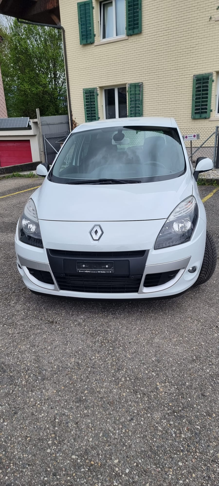 RENAULT Scénic 1.4 16V Turbo Privilège-image-1