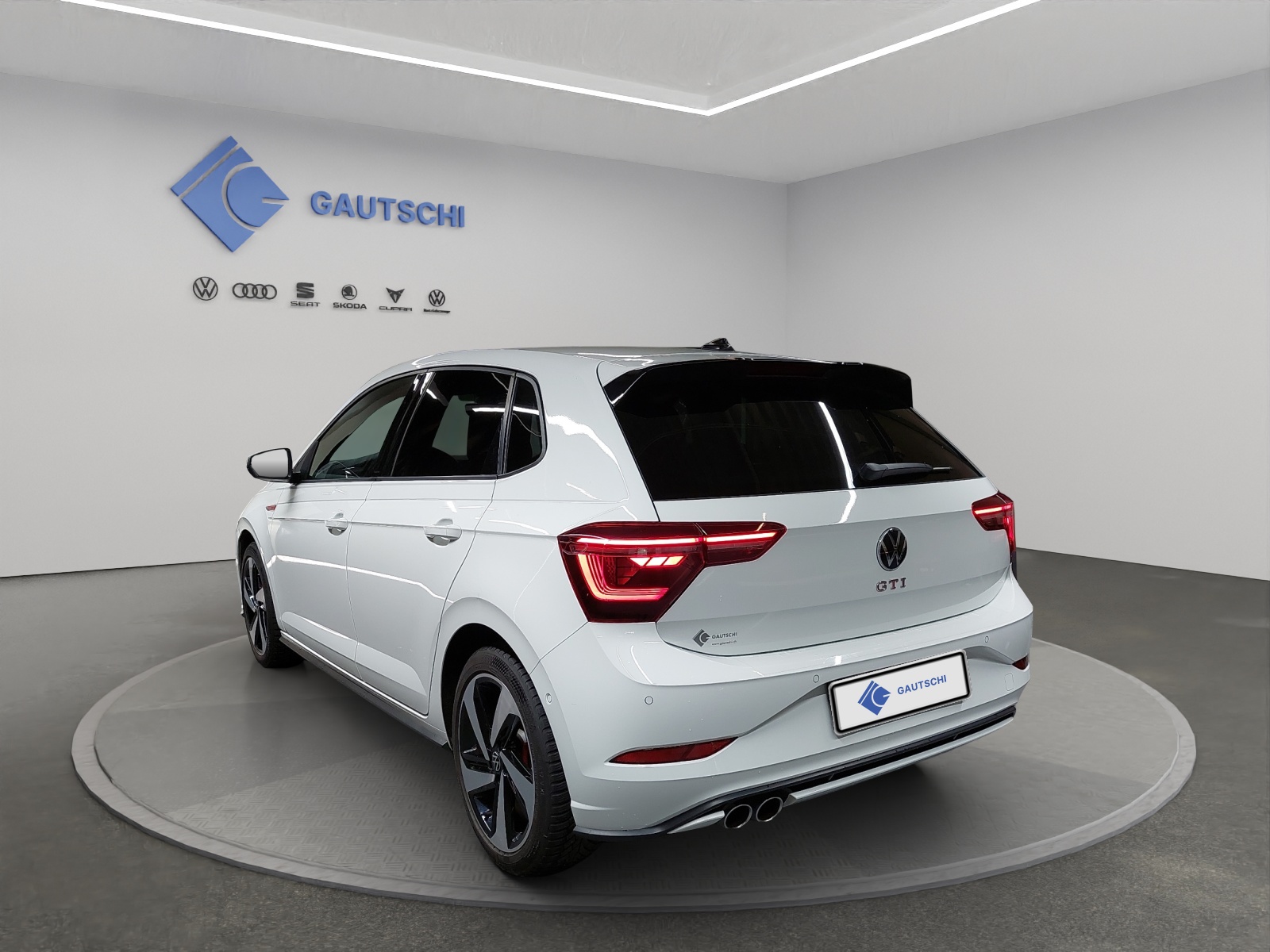 VW Polo 2.0 TSI GTI DSG-image-2