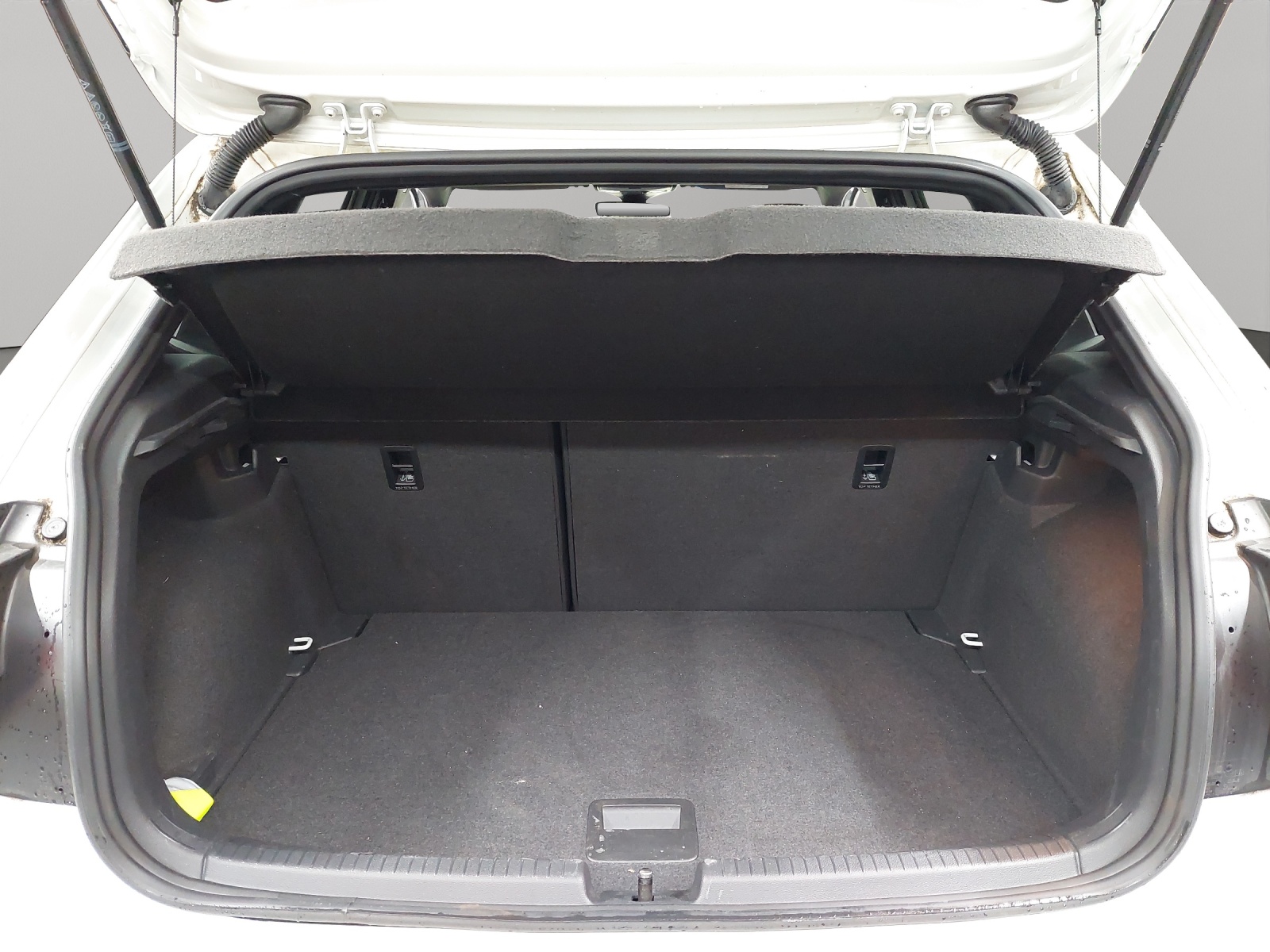 VW Polo 2.0 TSI GTI DSG-image-10